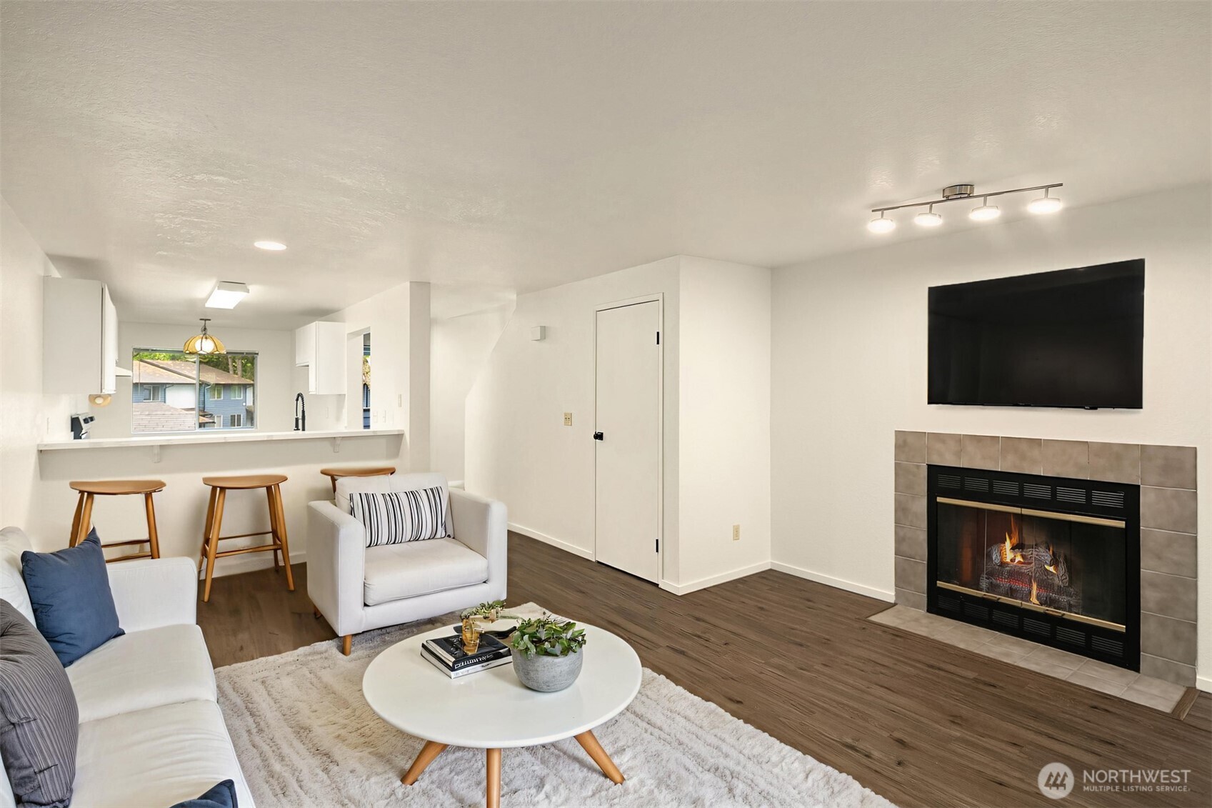 170 Newport Way NW Unit: D31