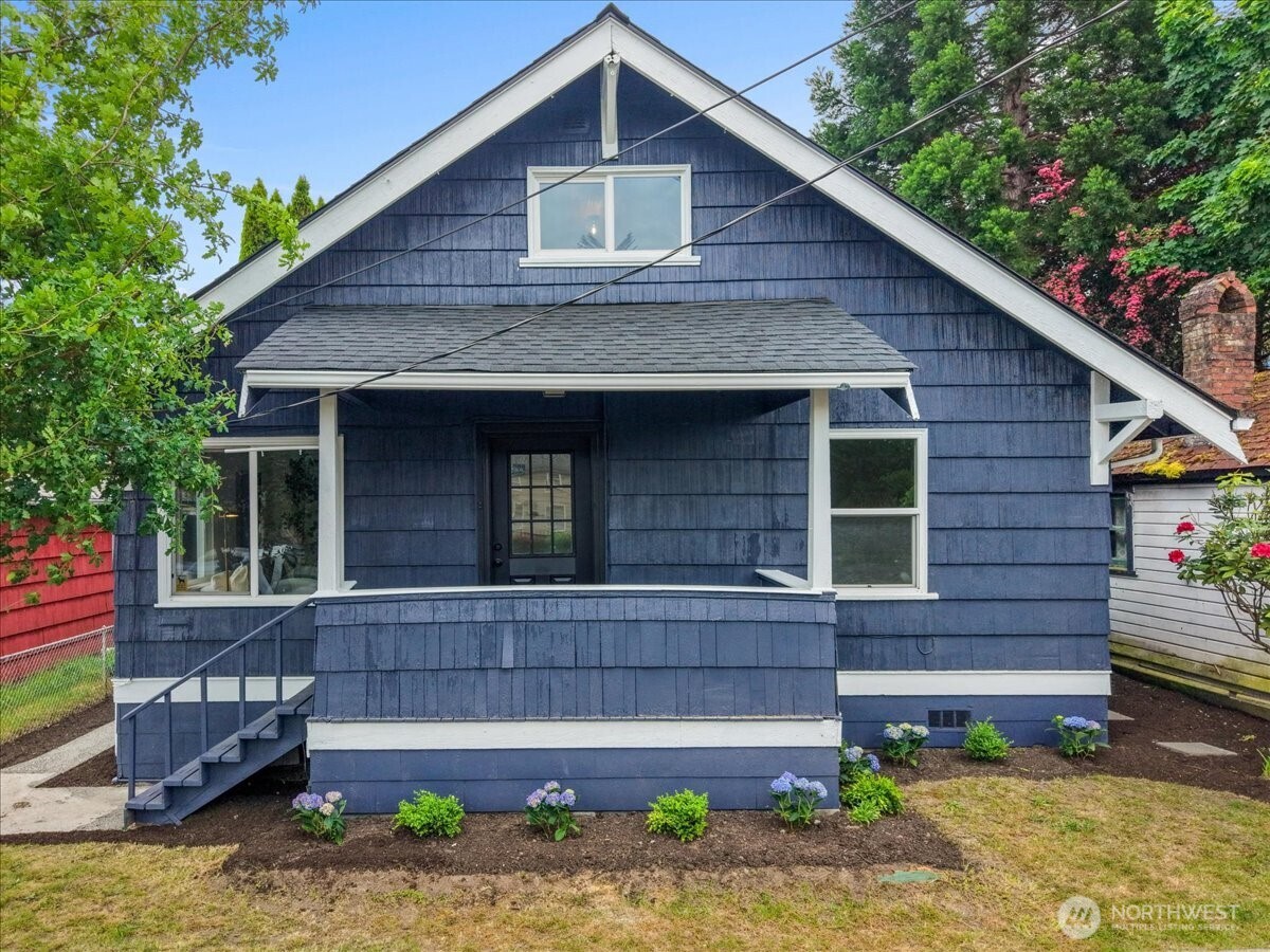 810 Veneta Avenue