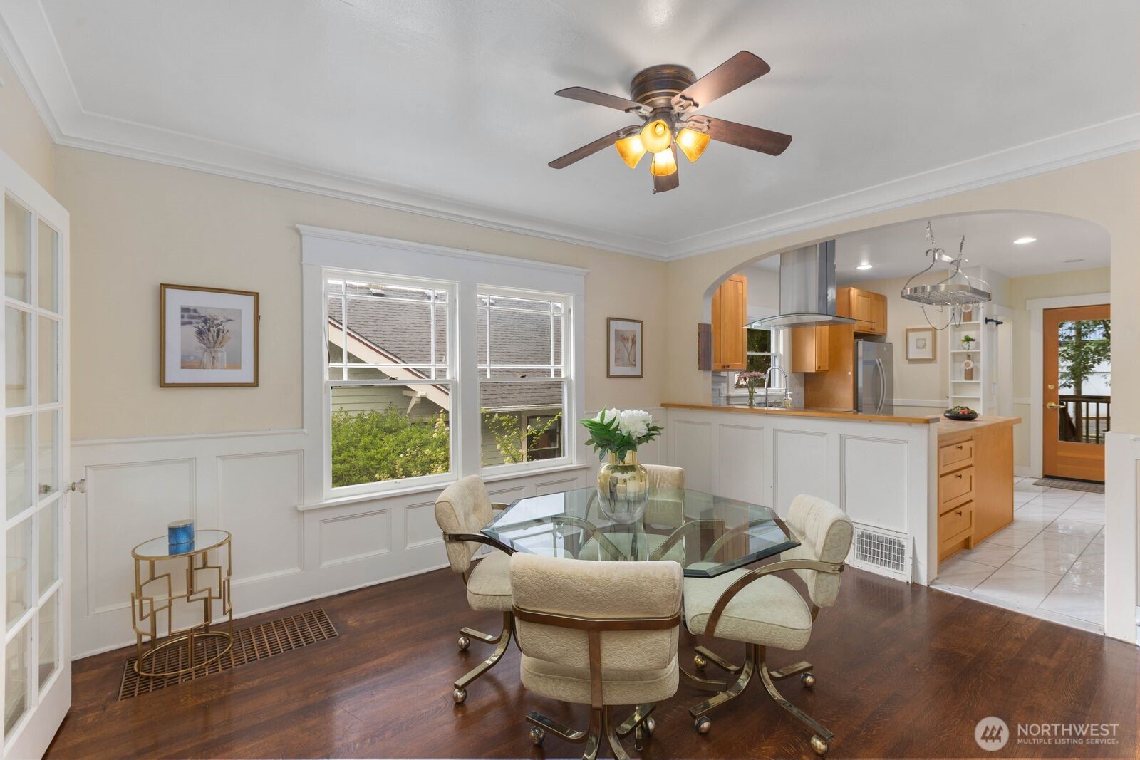818 N 10th Street