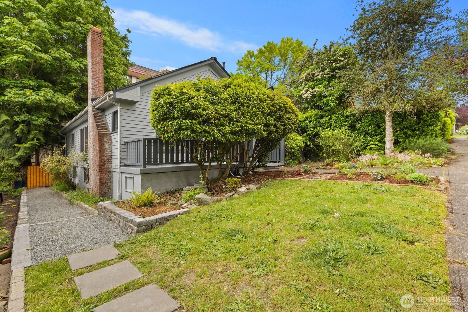 818 N 10th Street