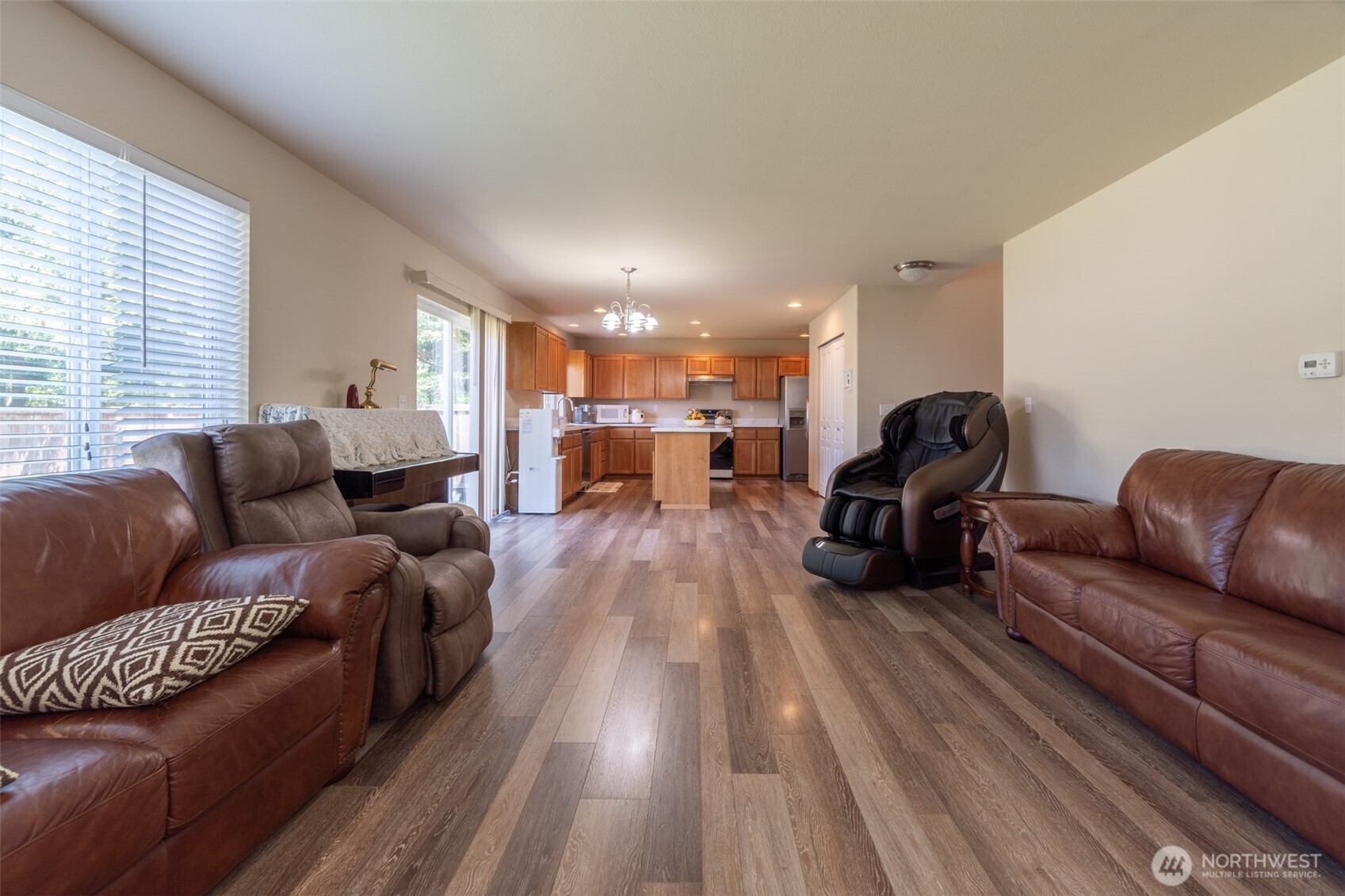 17804 15th Avenue E