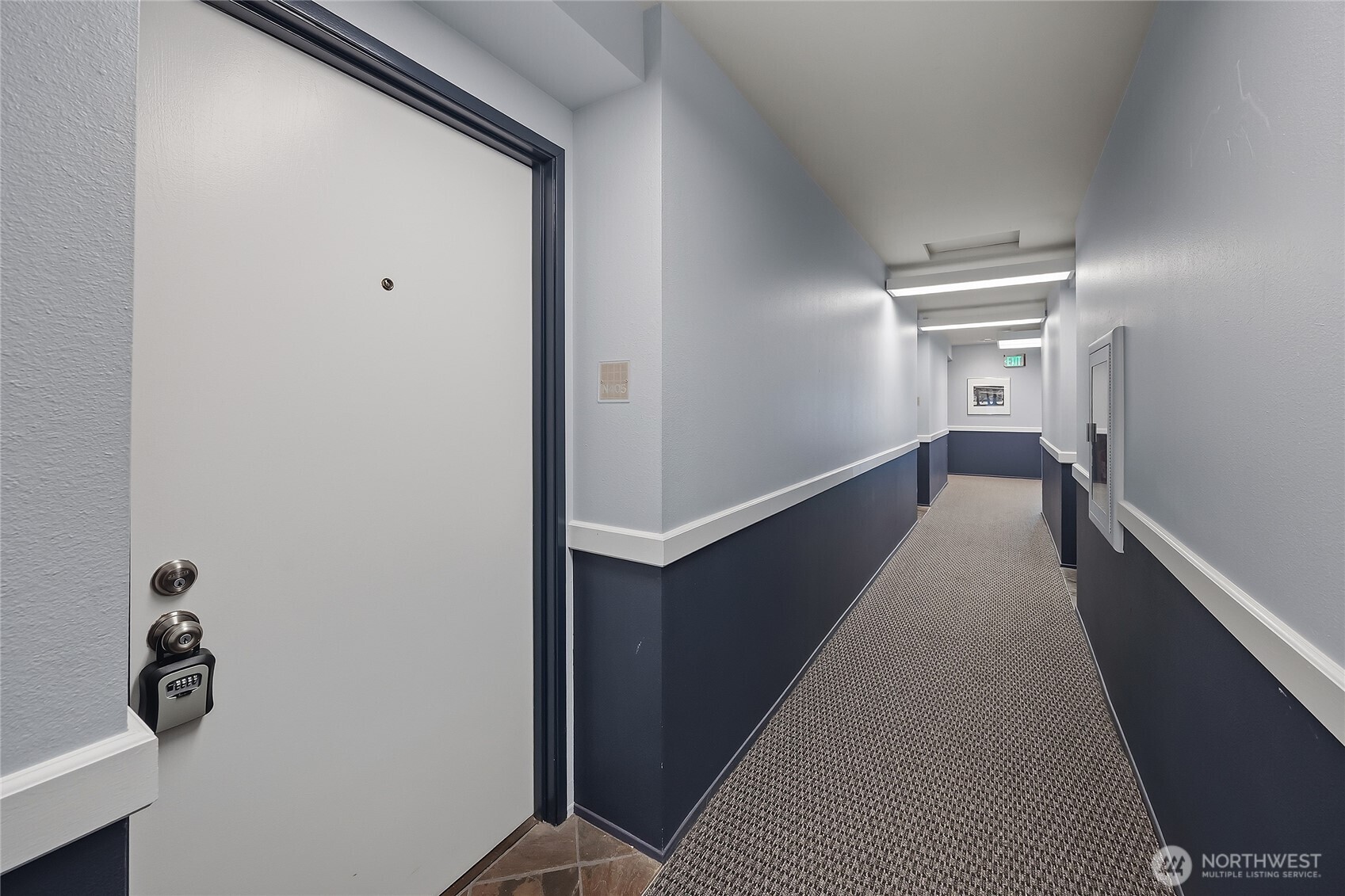 211 Summit Avenue E Unit: 405