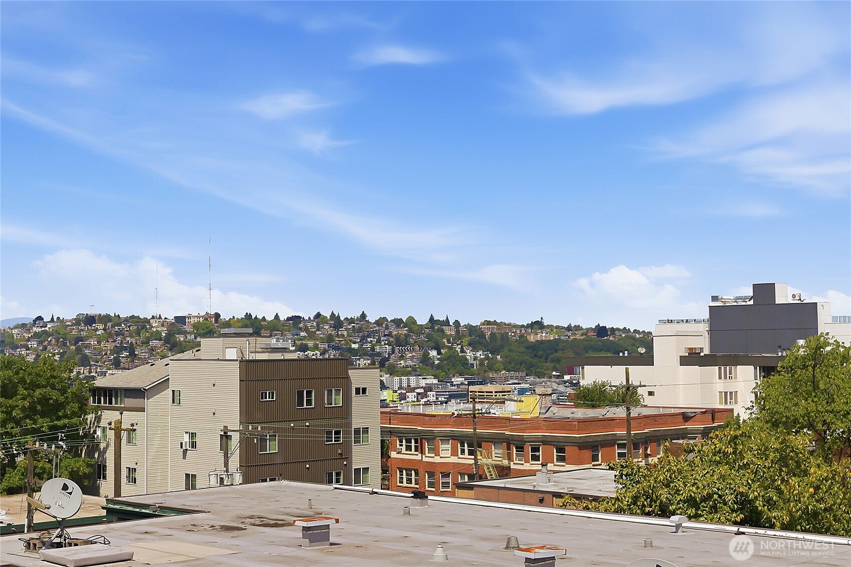 211 Summit Avenue E Unit: 405