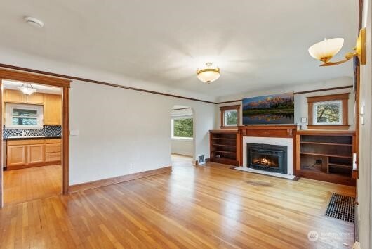 1600 27th Avenue