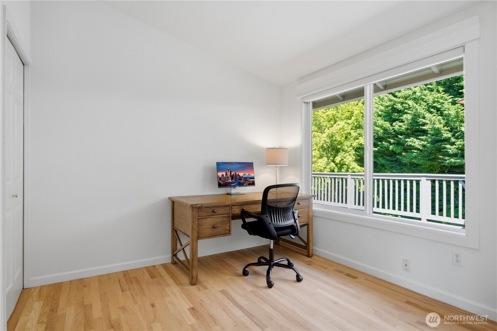 10606 NE 19th Place