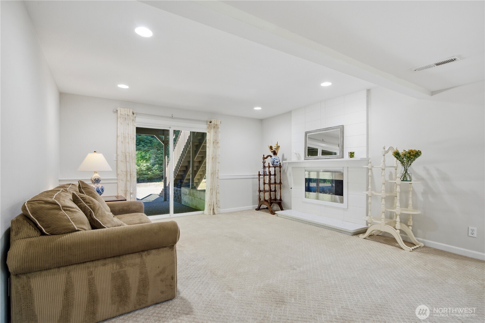 10606 NE 19th Place