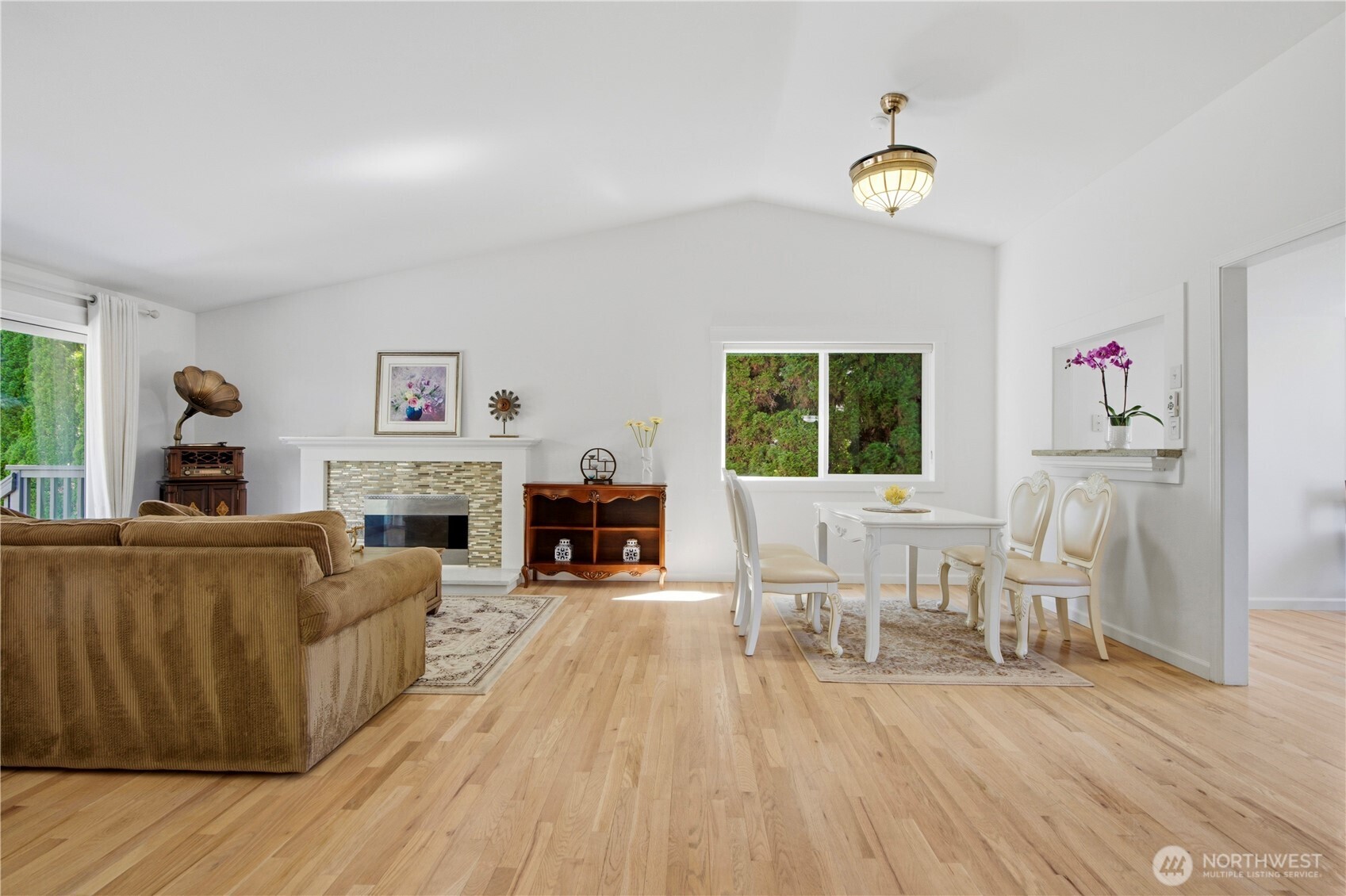 10606 NE 19th Place