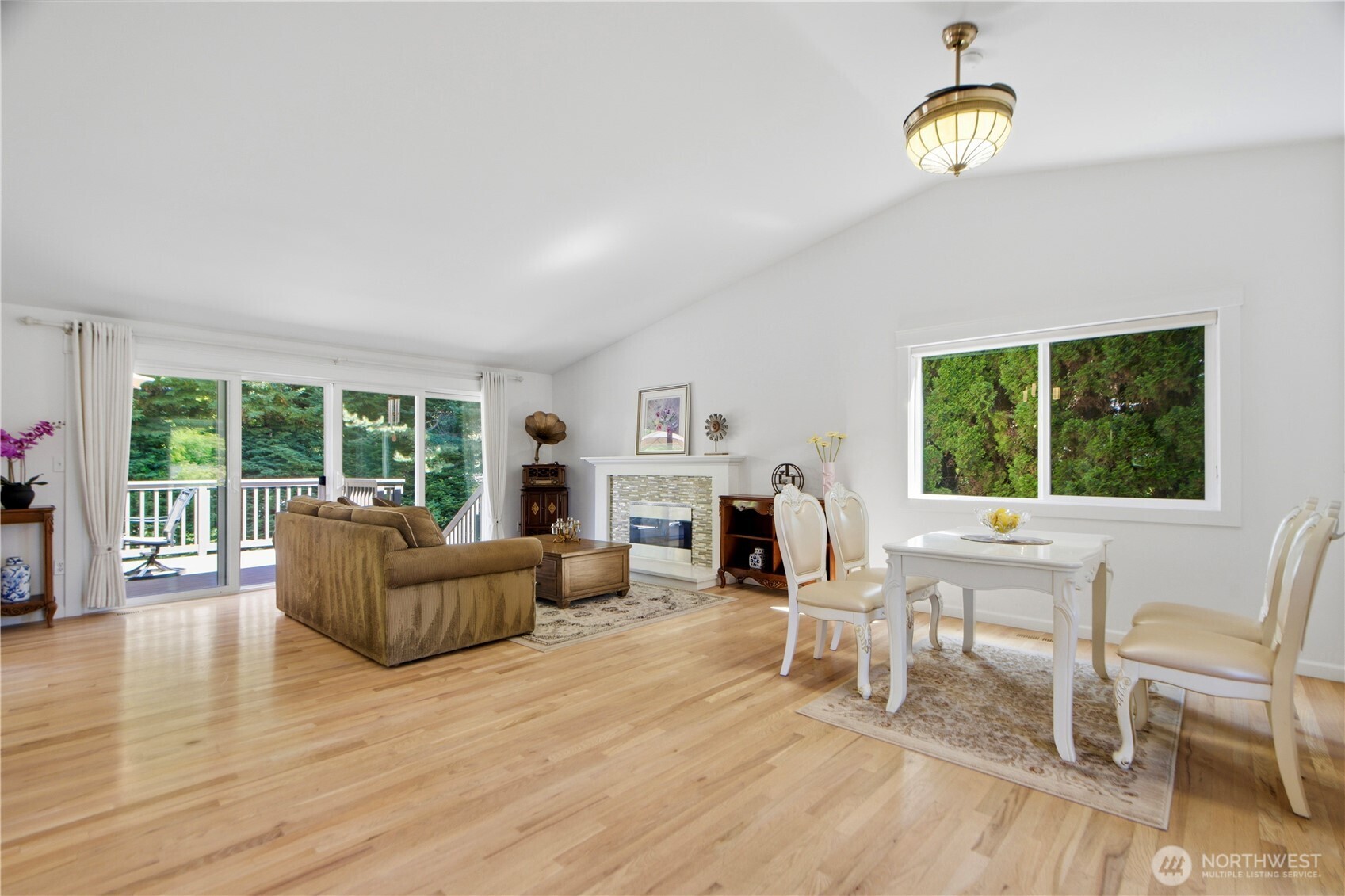 10606 NE 19th Place