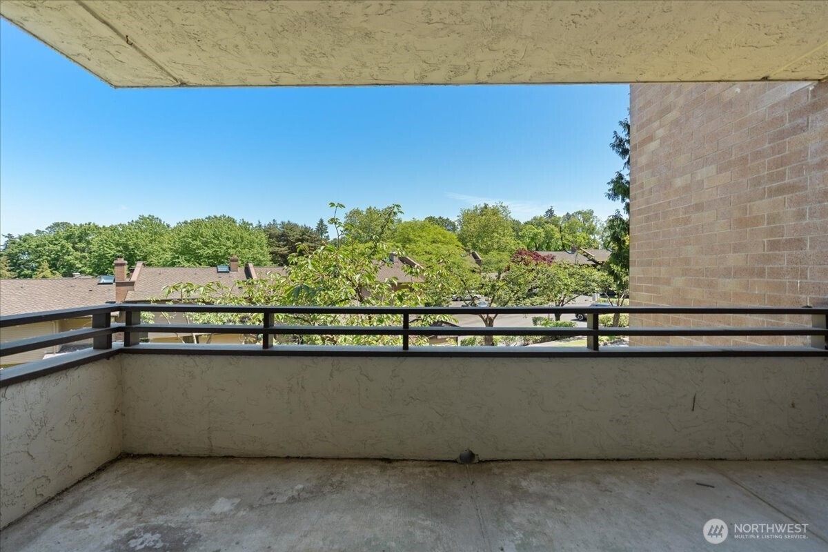 10823 Glen Acres Drive S Unit: B
