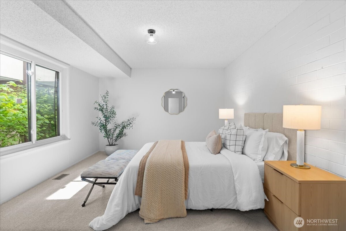 10823 Glen Acres Drive S Unit: B