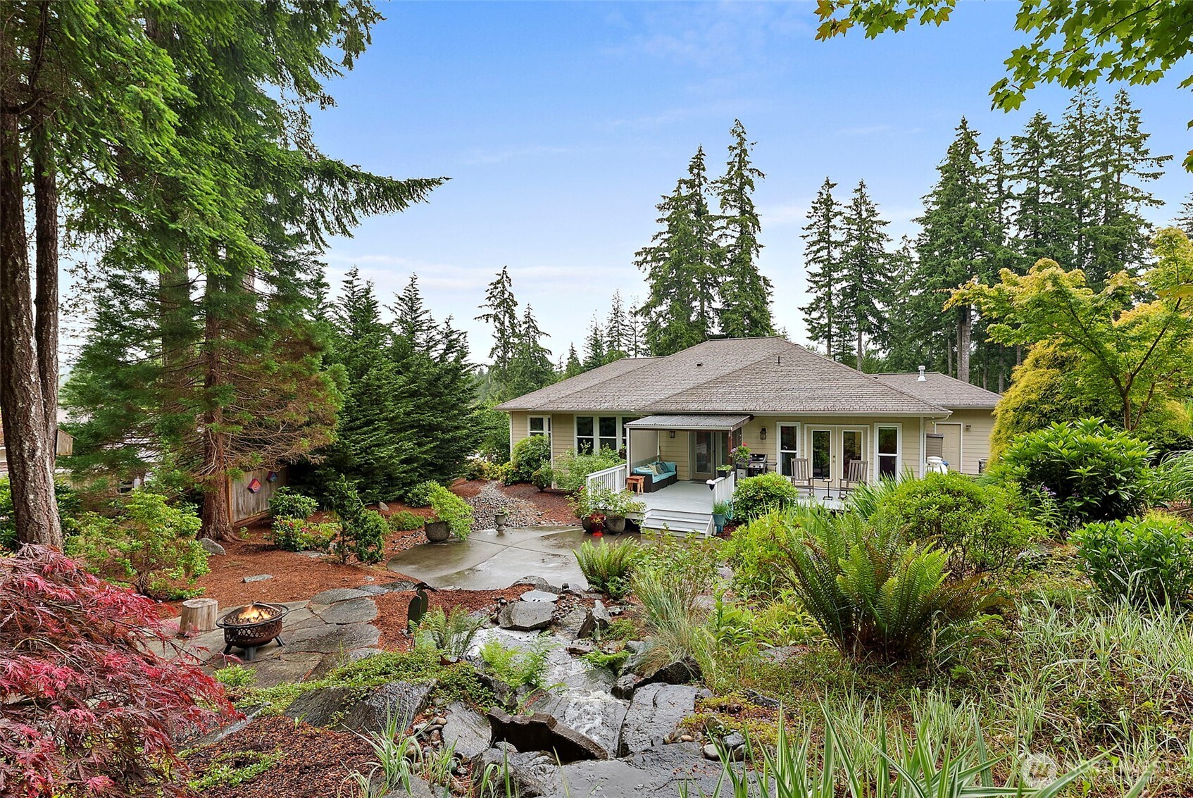 321 E Fairway Dr