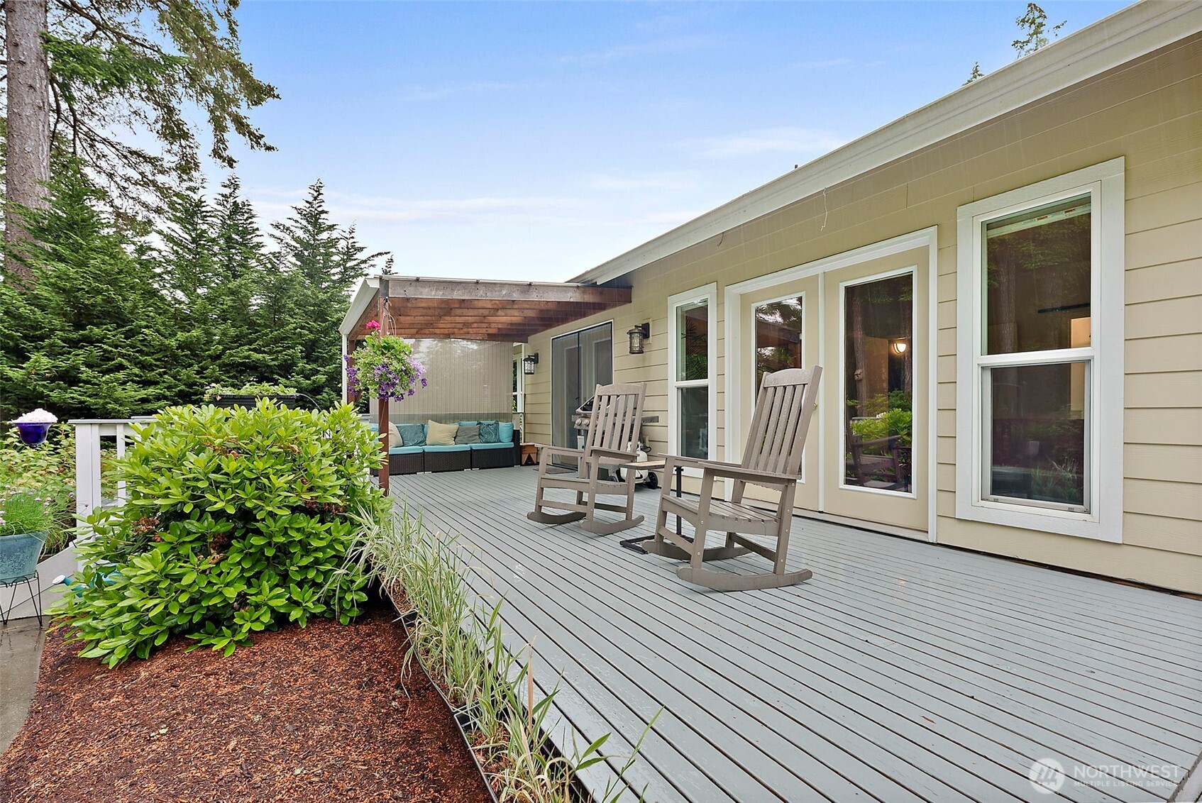 321 E Fairway Dr
