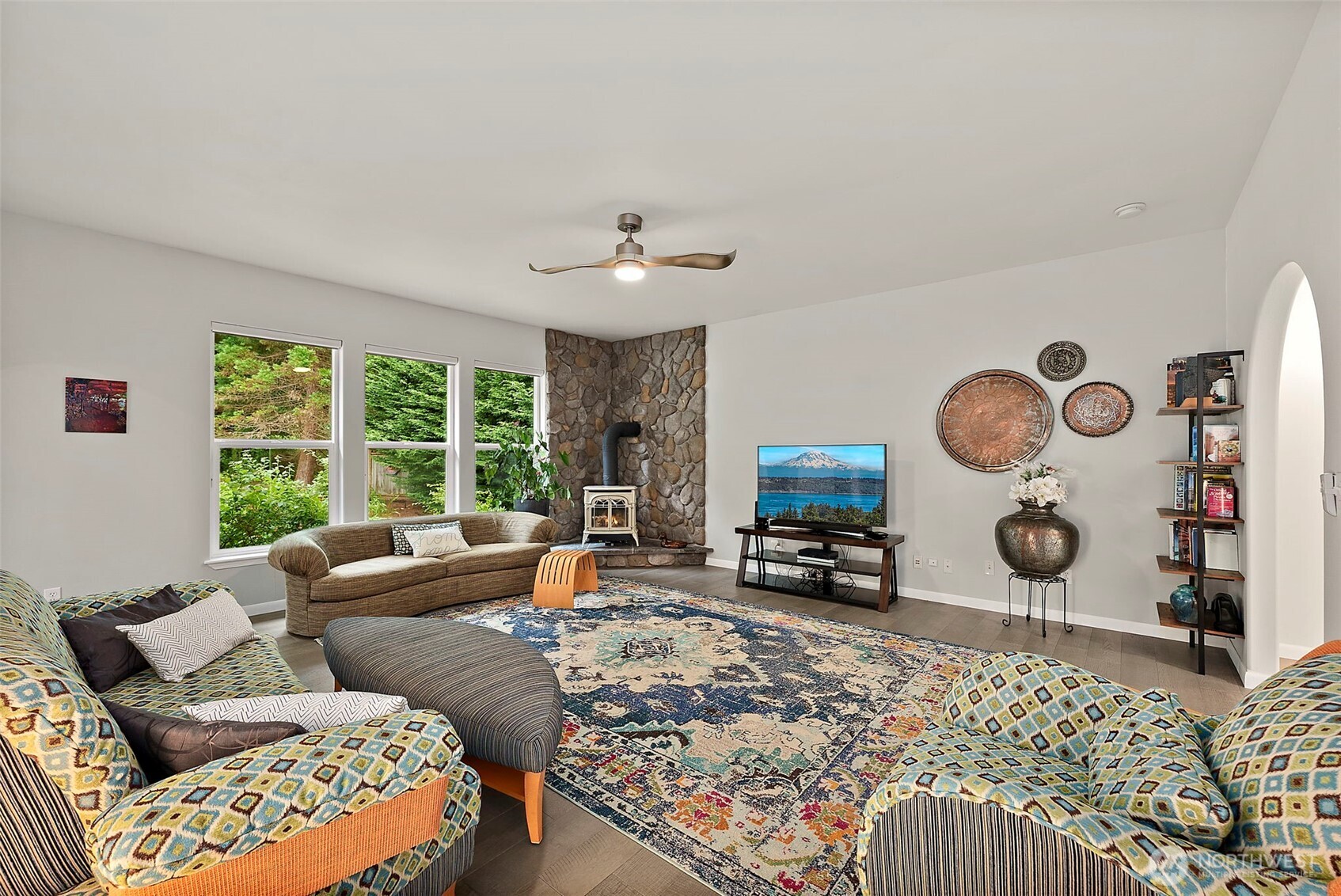 321 E Fairway Dr