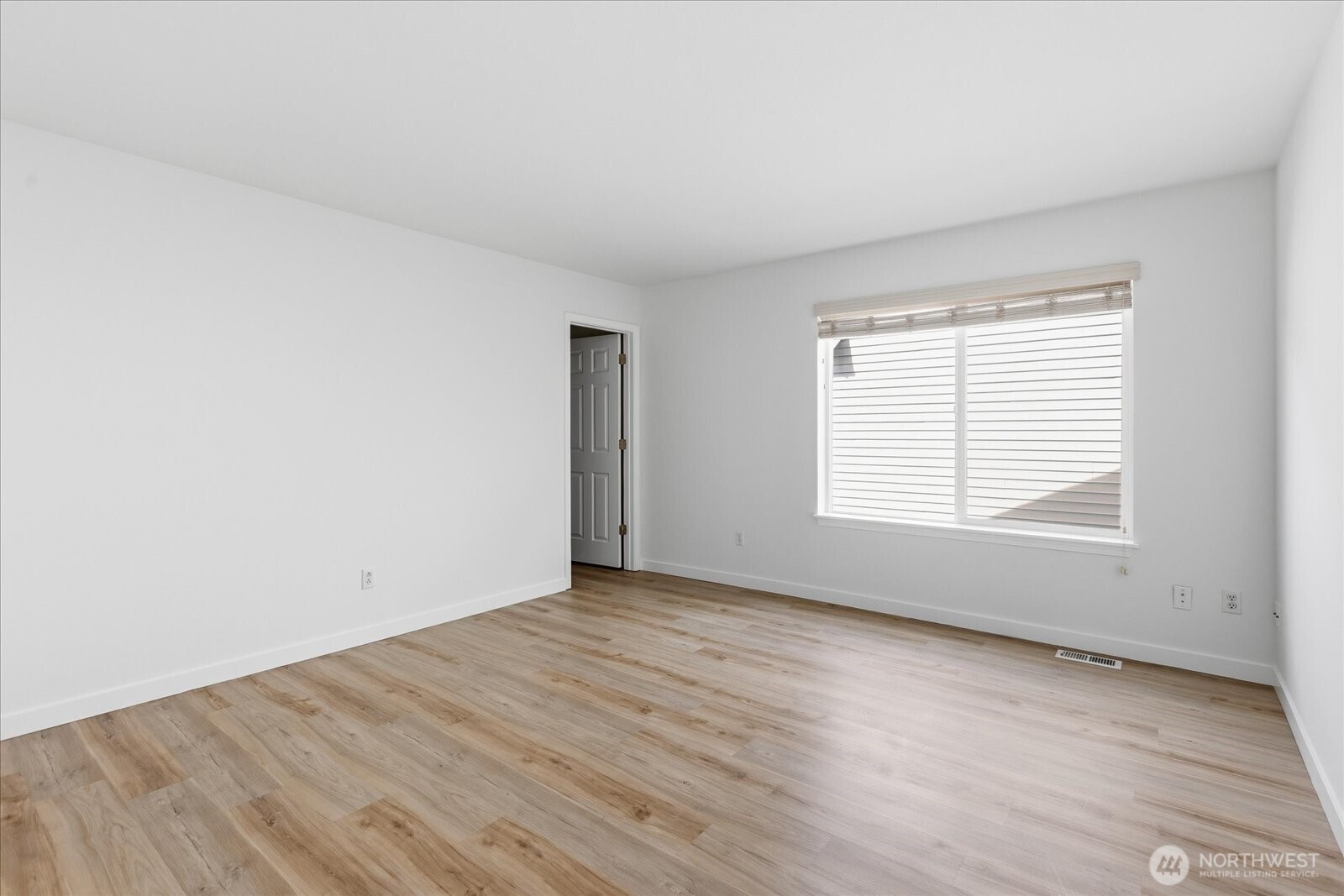 3808 S 335th Place