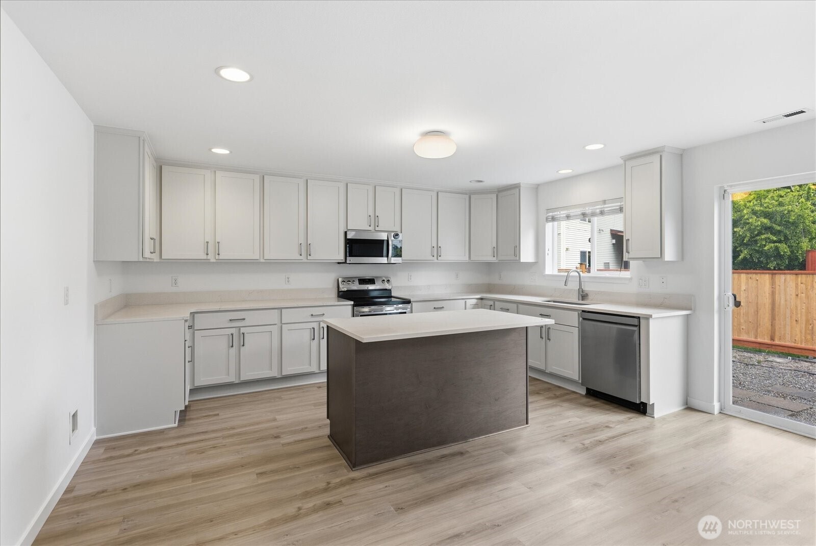 3808 S 335th Place