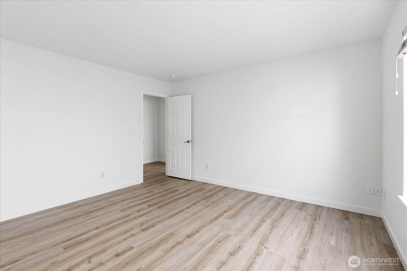 3808 S 335th Place