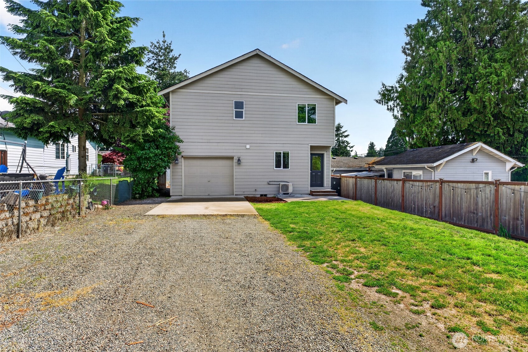 1307 E 67th
