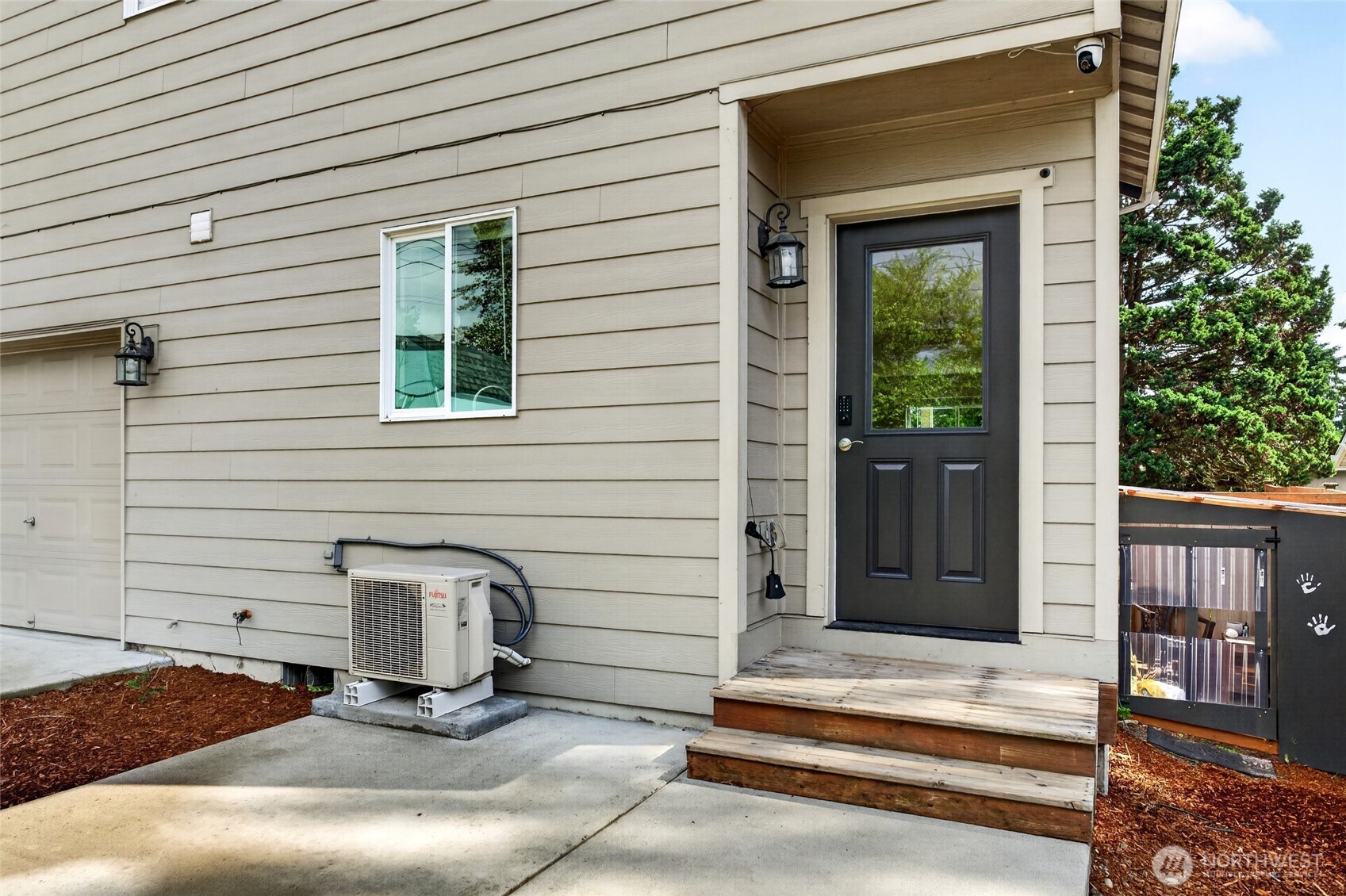 1307 E 67th