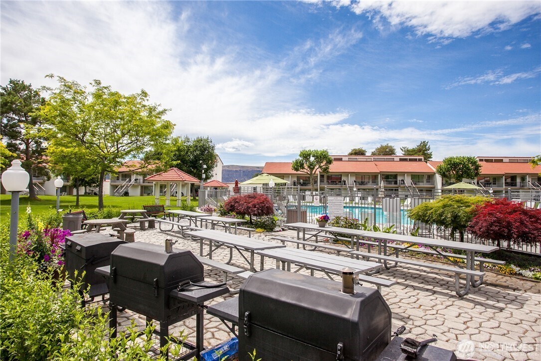 8903 Crescent Bar Road Unit: 154