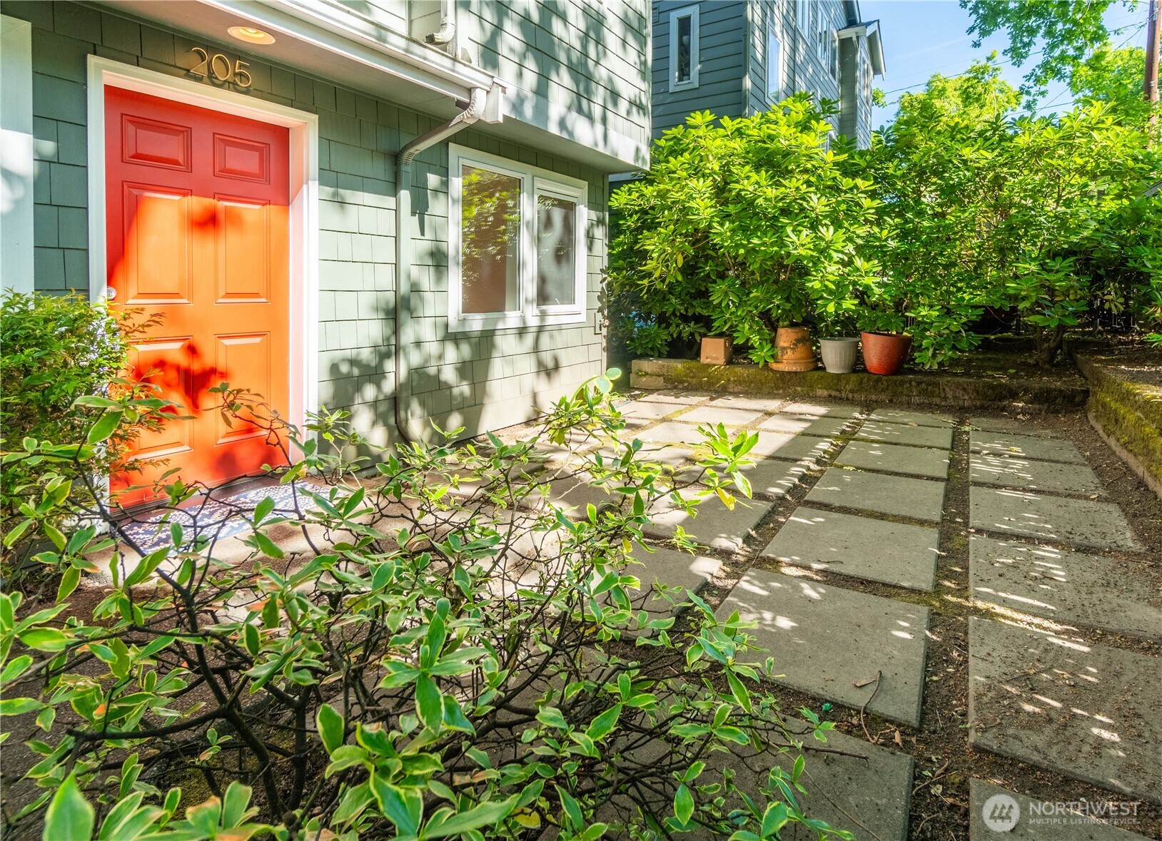 205 27th Avenue S Unit: 205