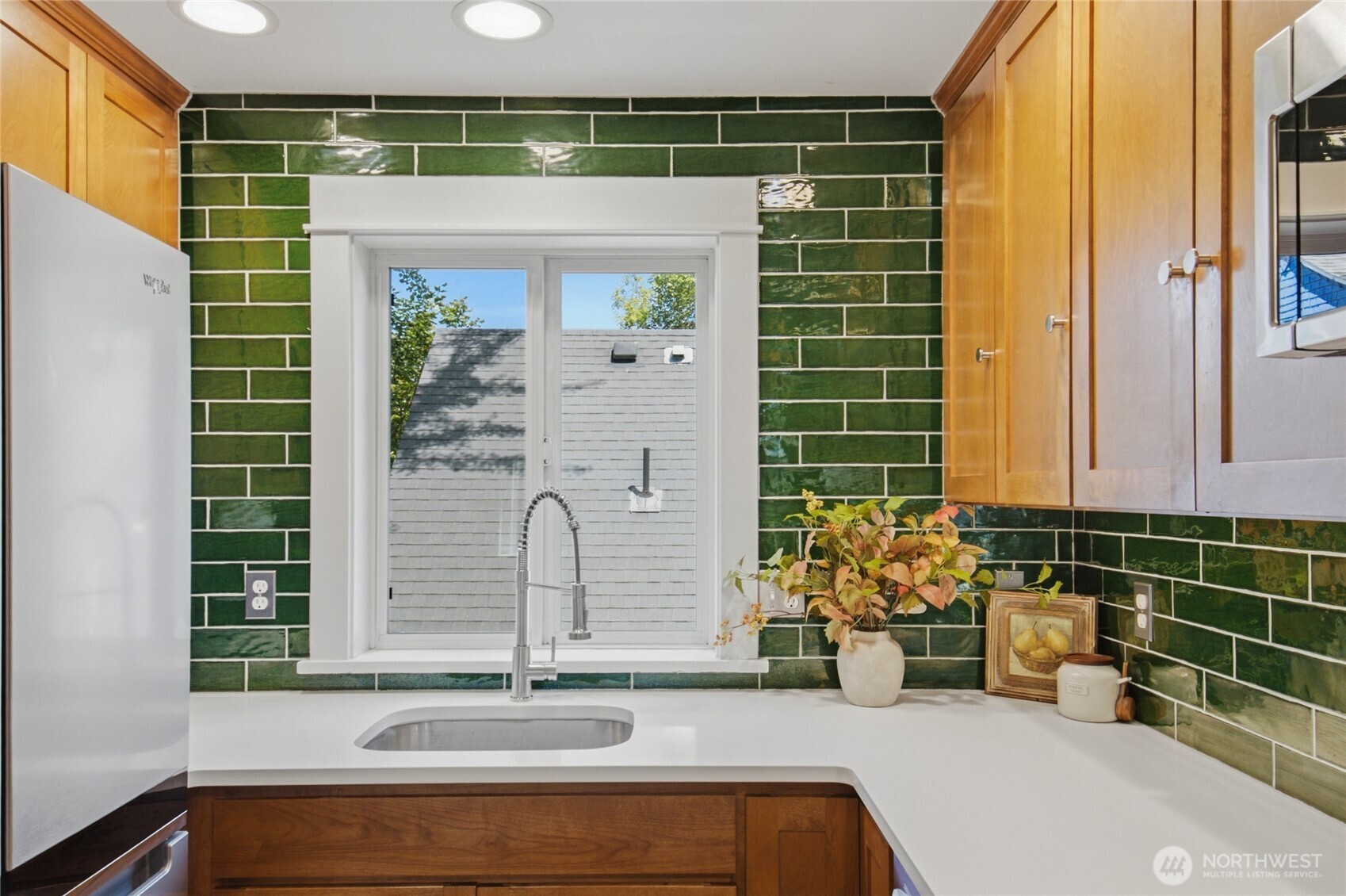 227 24th Avenue E Unit: B