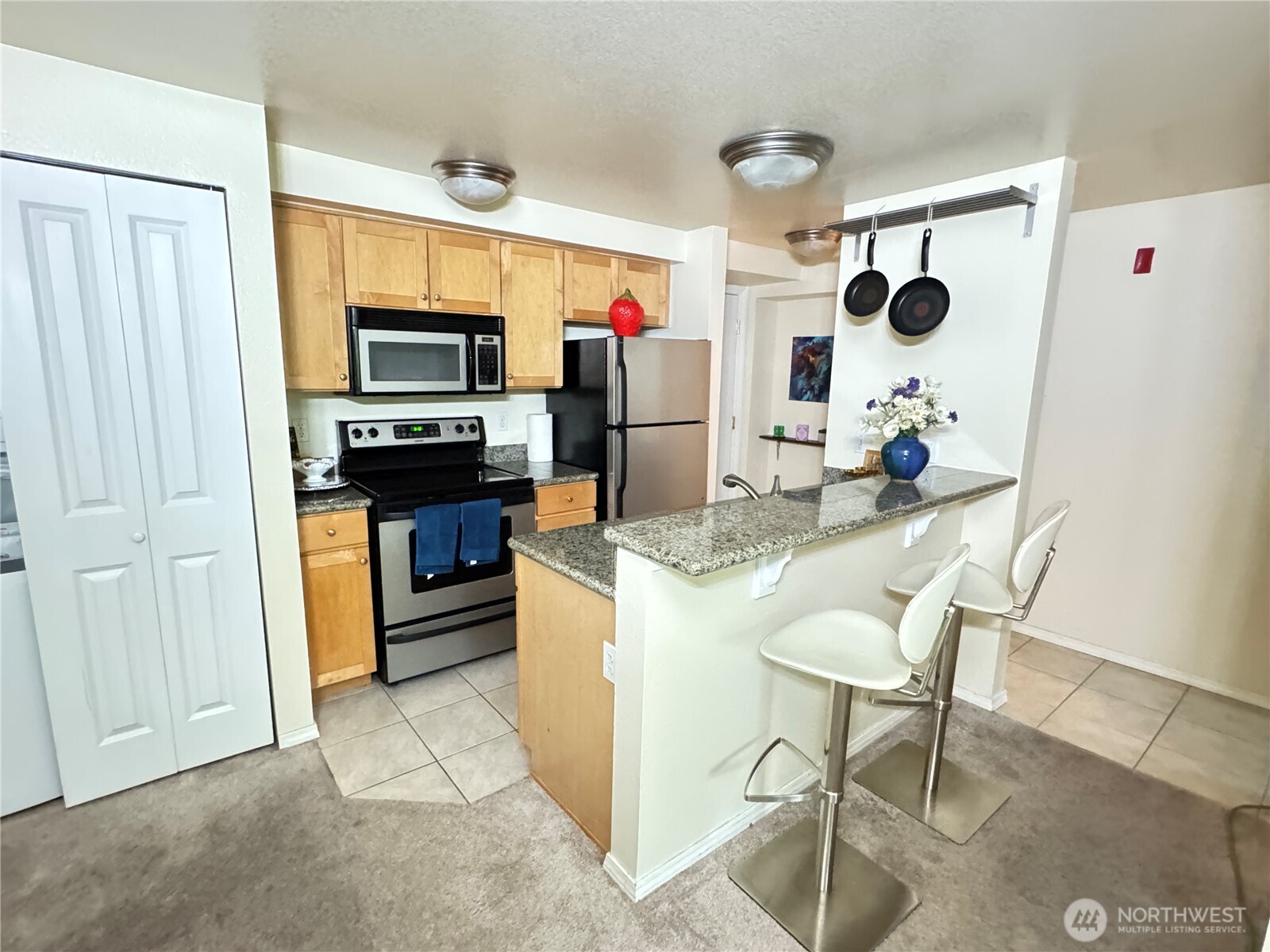 300 10th Avenue Unit: B305