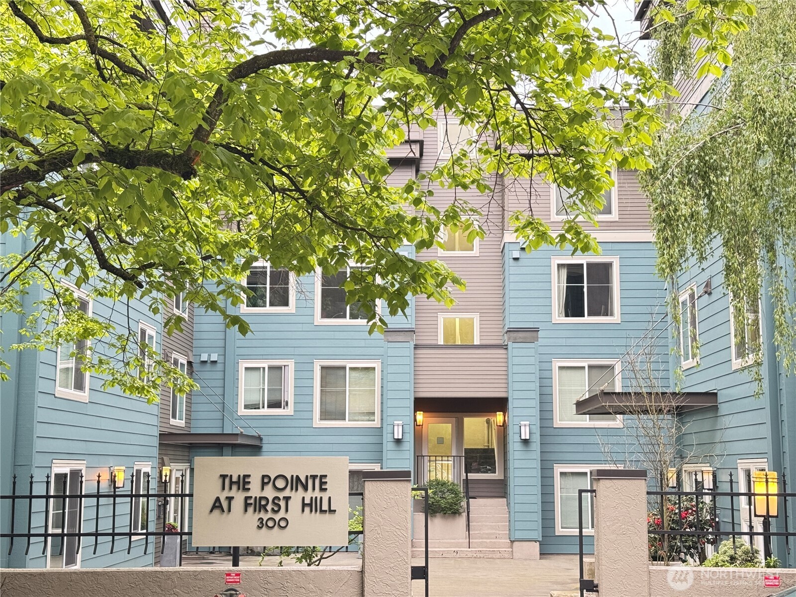 300 10th Avenue Unit: B305