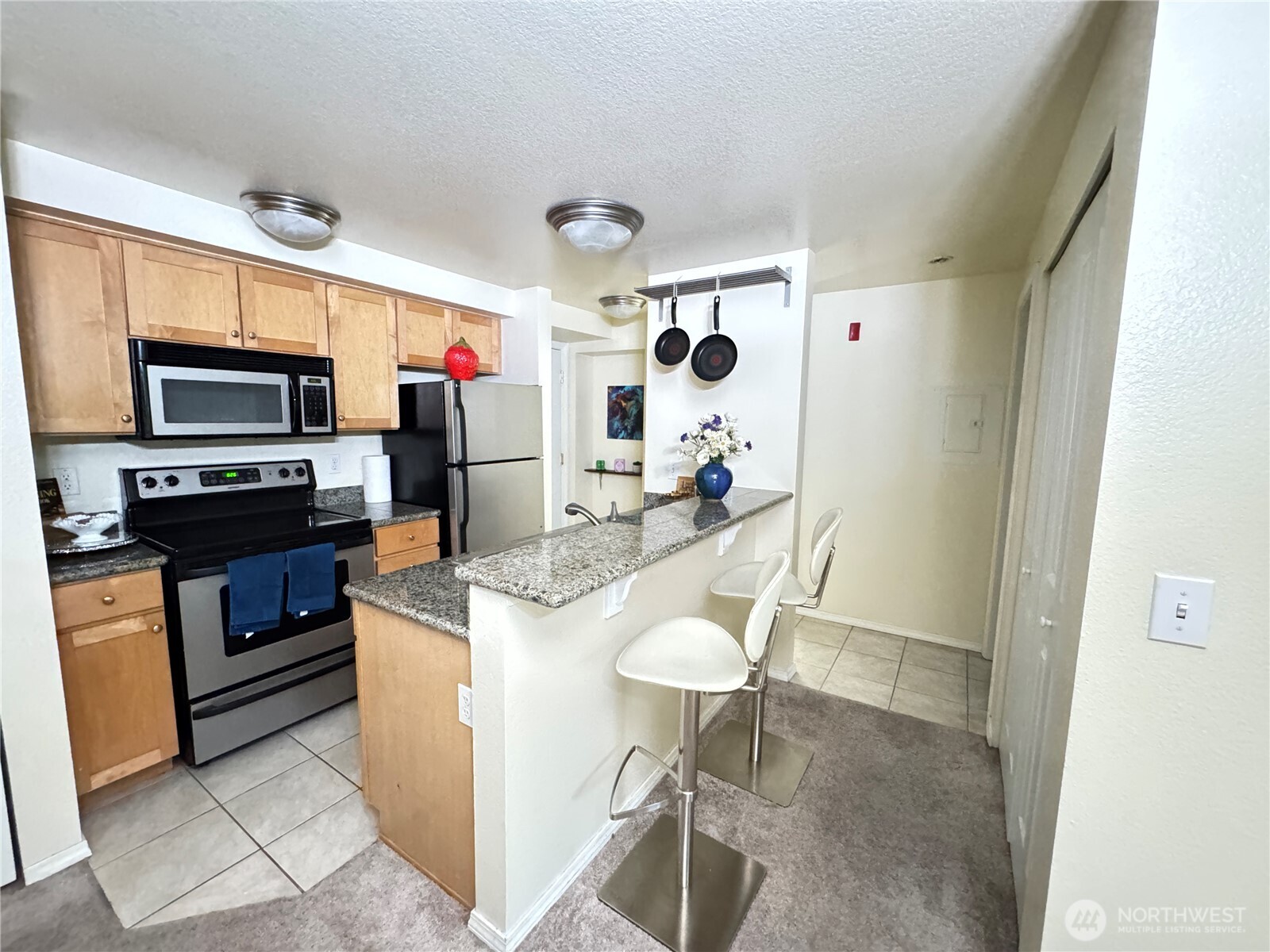 300 10th Avenue Unit: B305