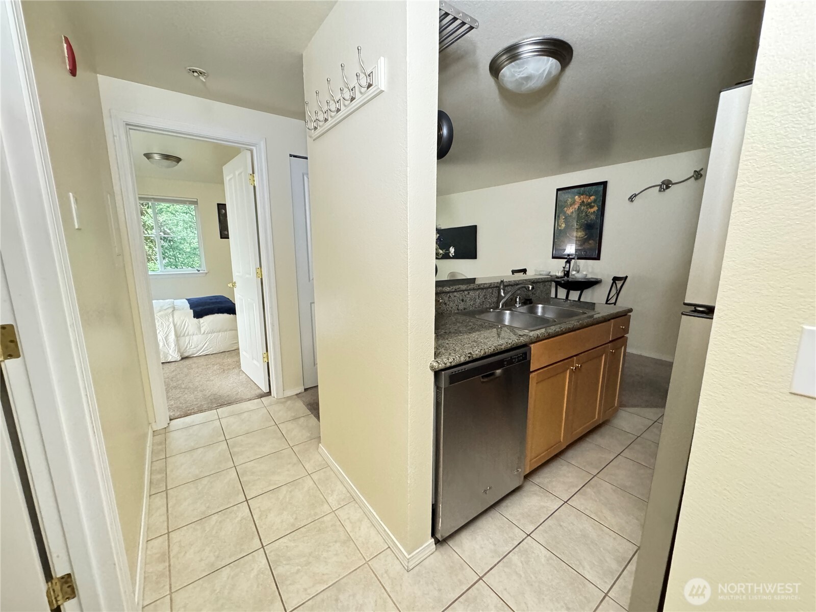 300 10th Avenue Unit: B305