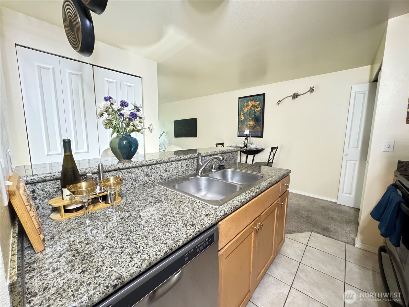 300 10th Avenue Unit: B305
