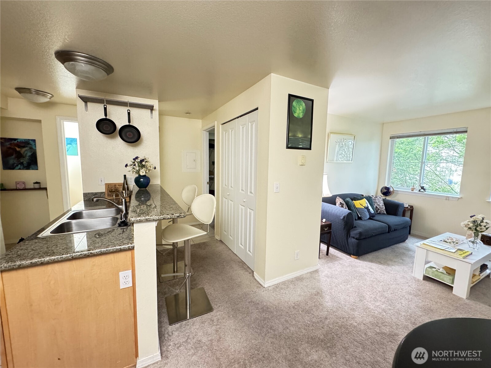 300 10th Avenue Unit: B305