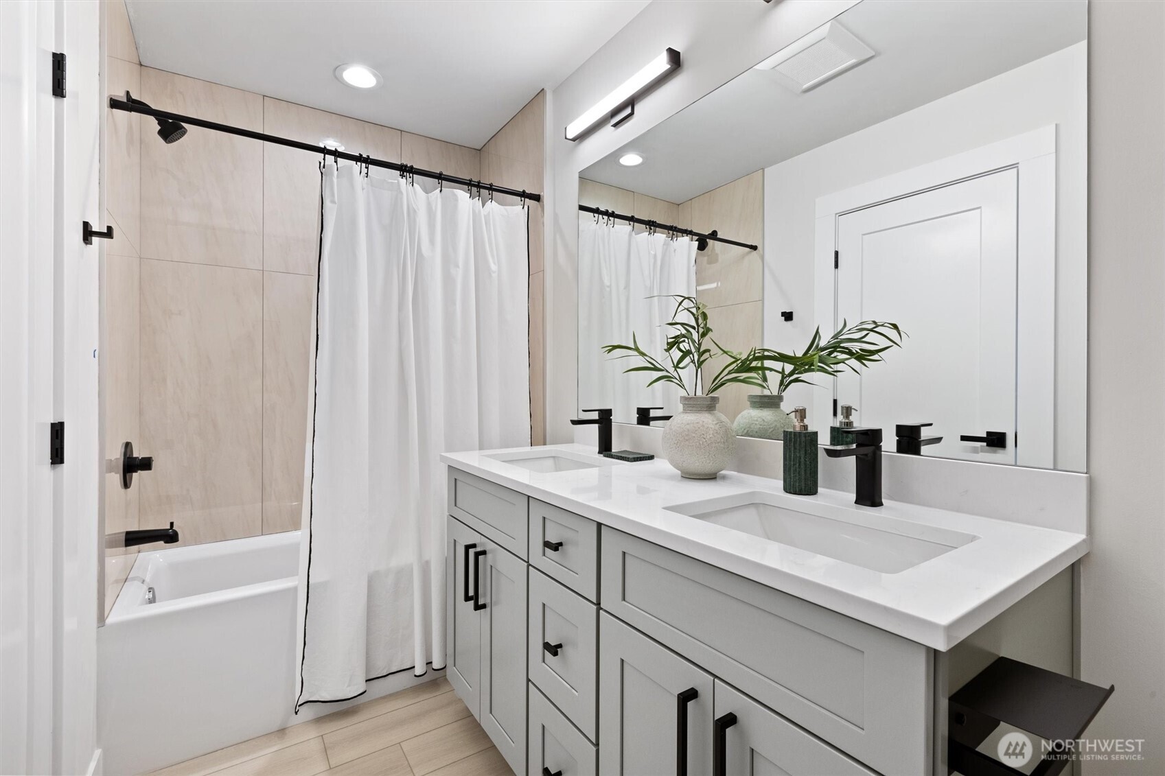 7103 210 Street SW Unit: B