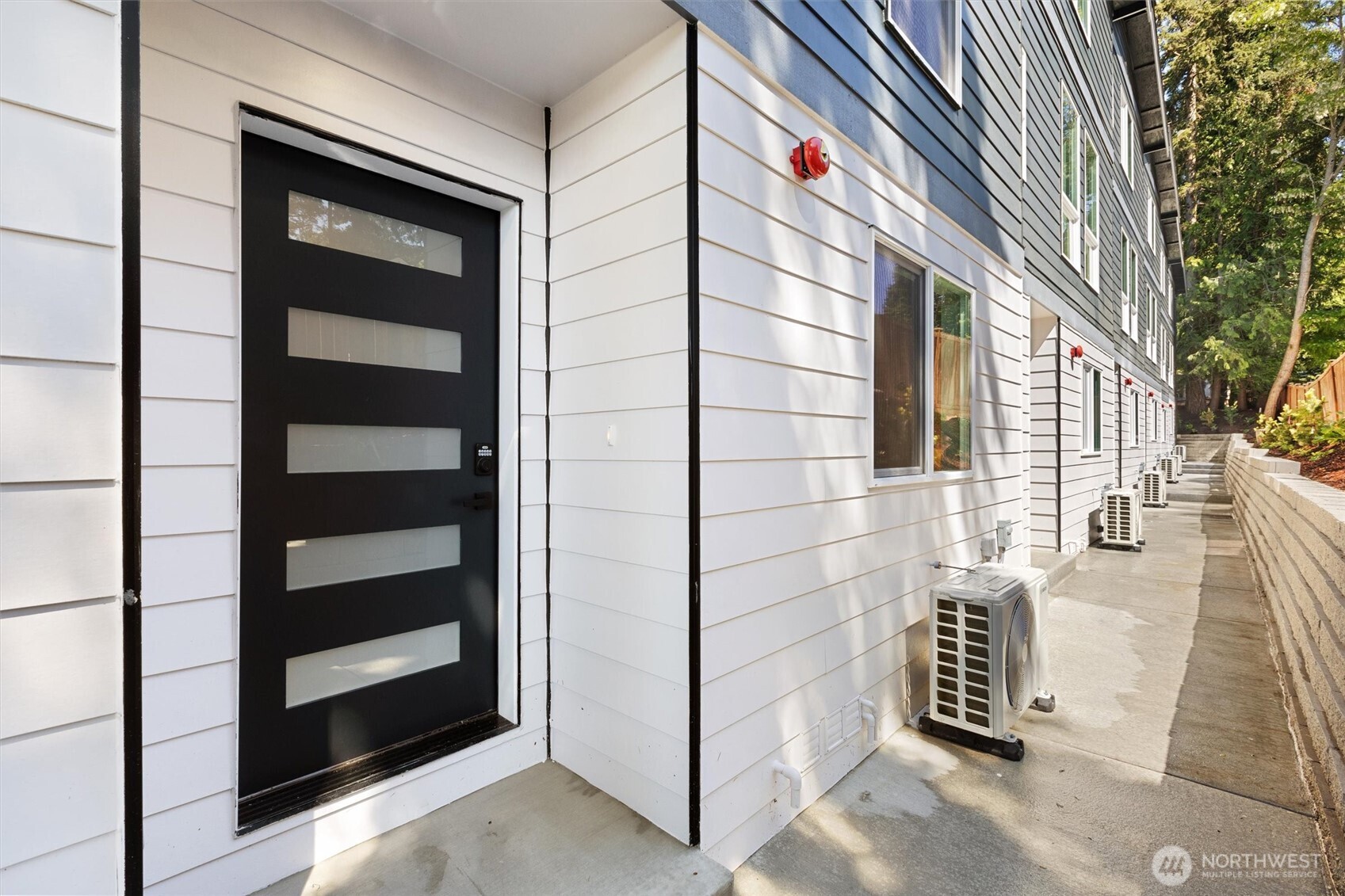 7103 210 Street SW Unit: B