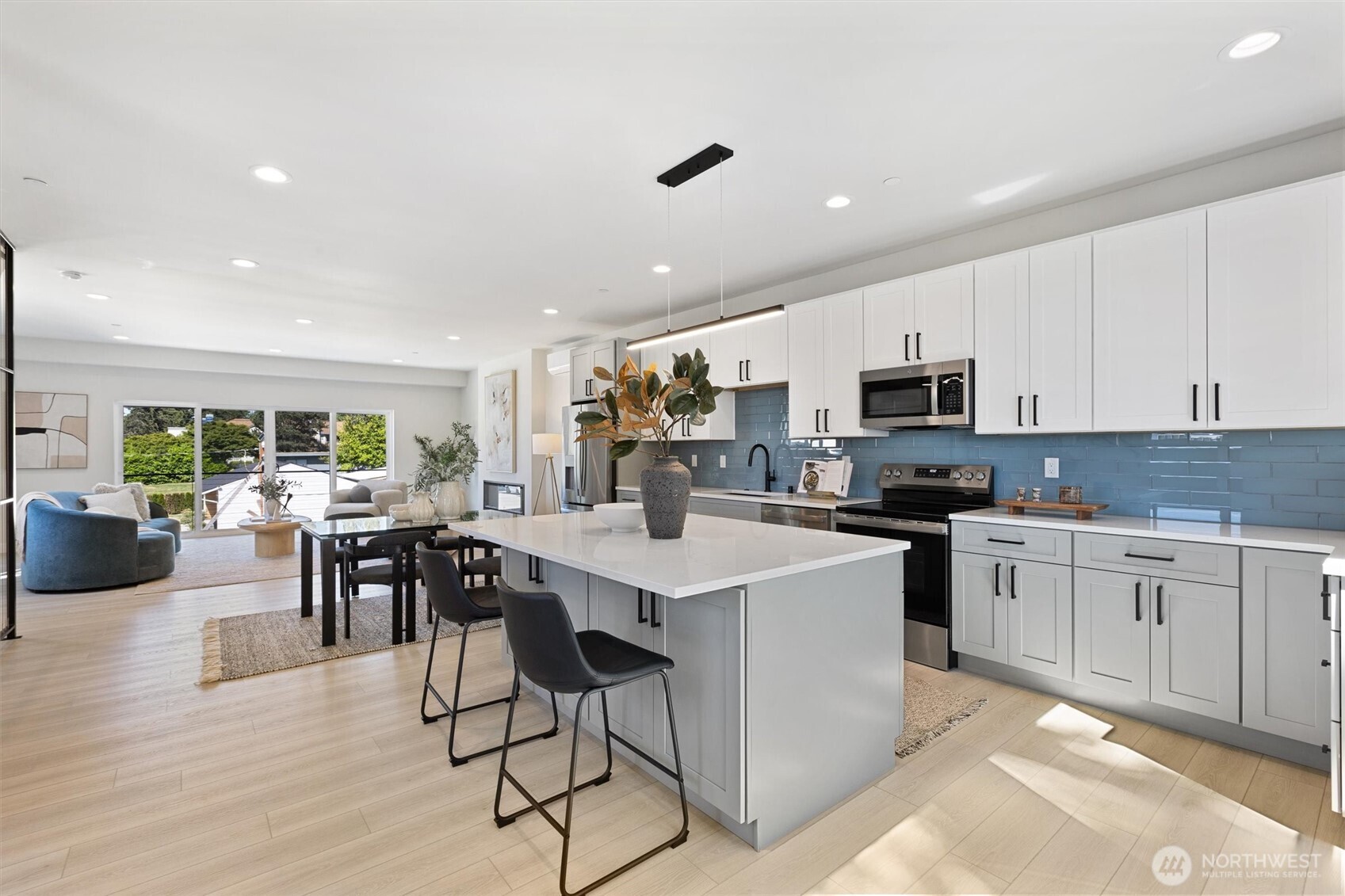 7103 210 Street SW Unit: B