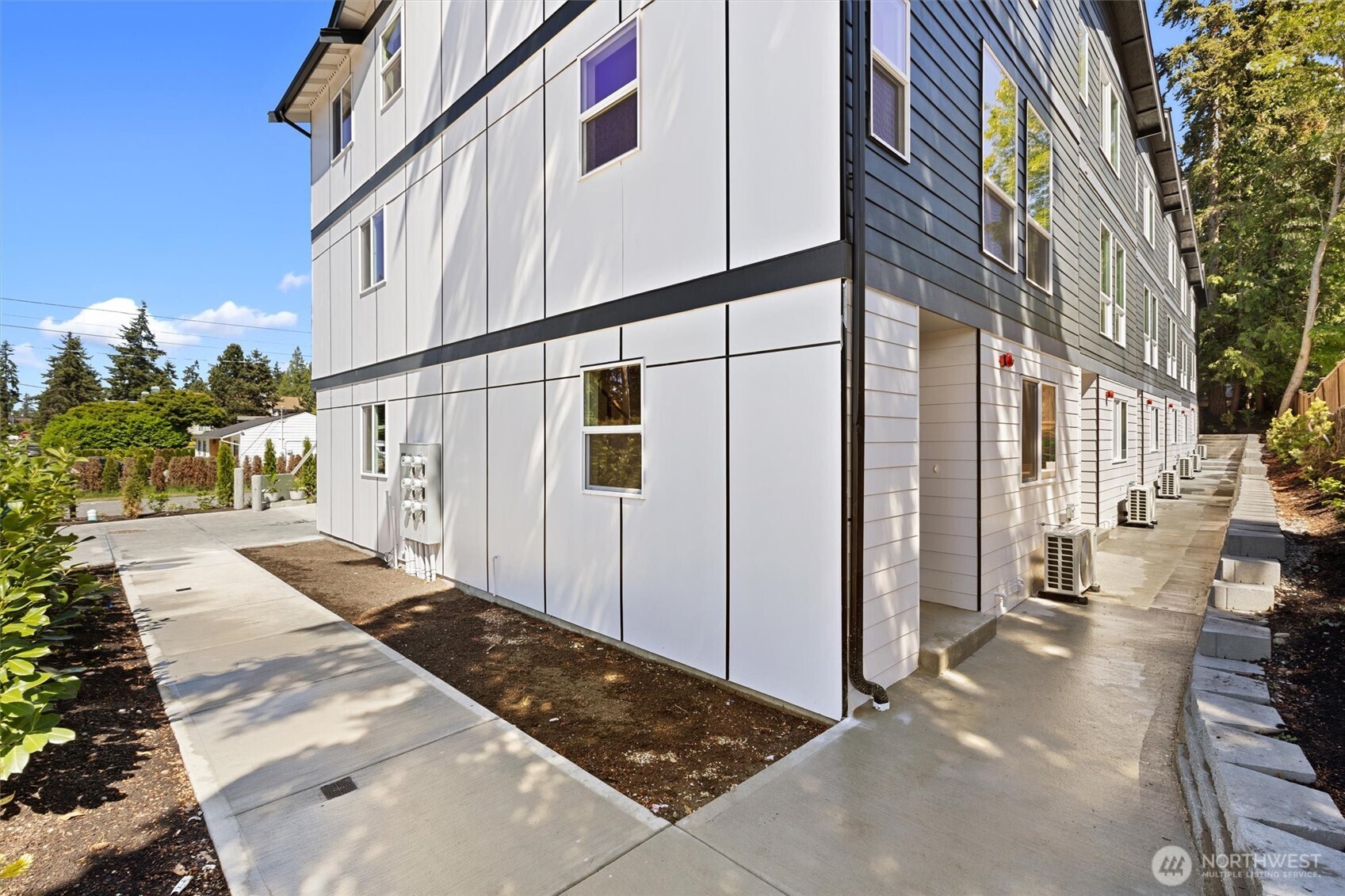 7103 210 Street SW Unit: B