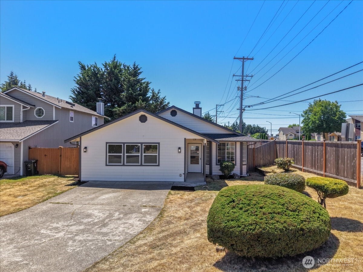 4902 33rd Street Ct NE