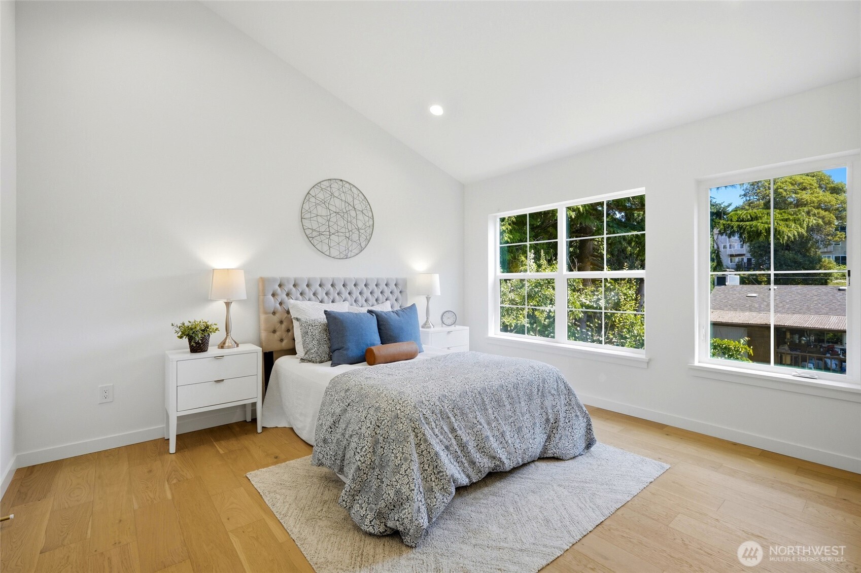 5948 18 Avenue SW Unit: 2