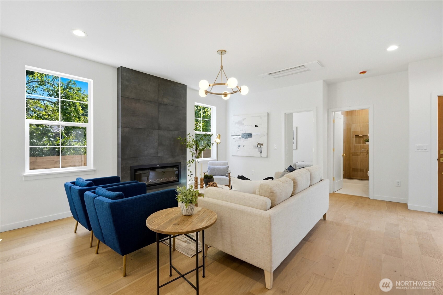 5948 18 Avenue SW Unit: 2