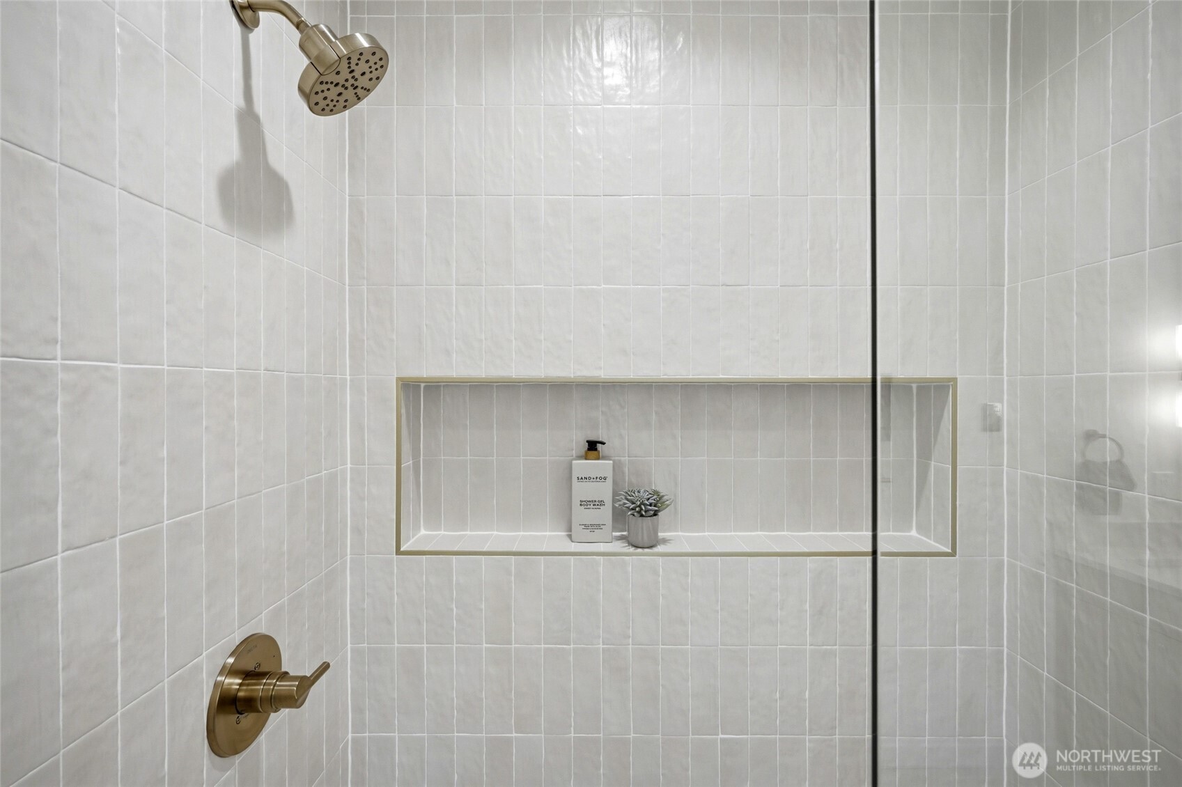 5948 18 Avenue SW Unit: 2