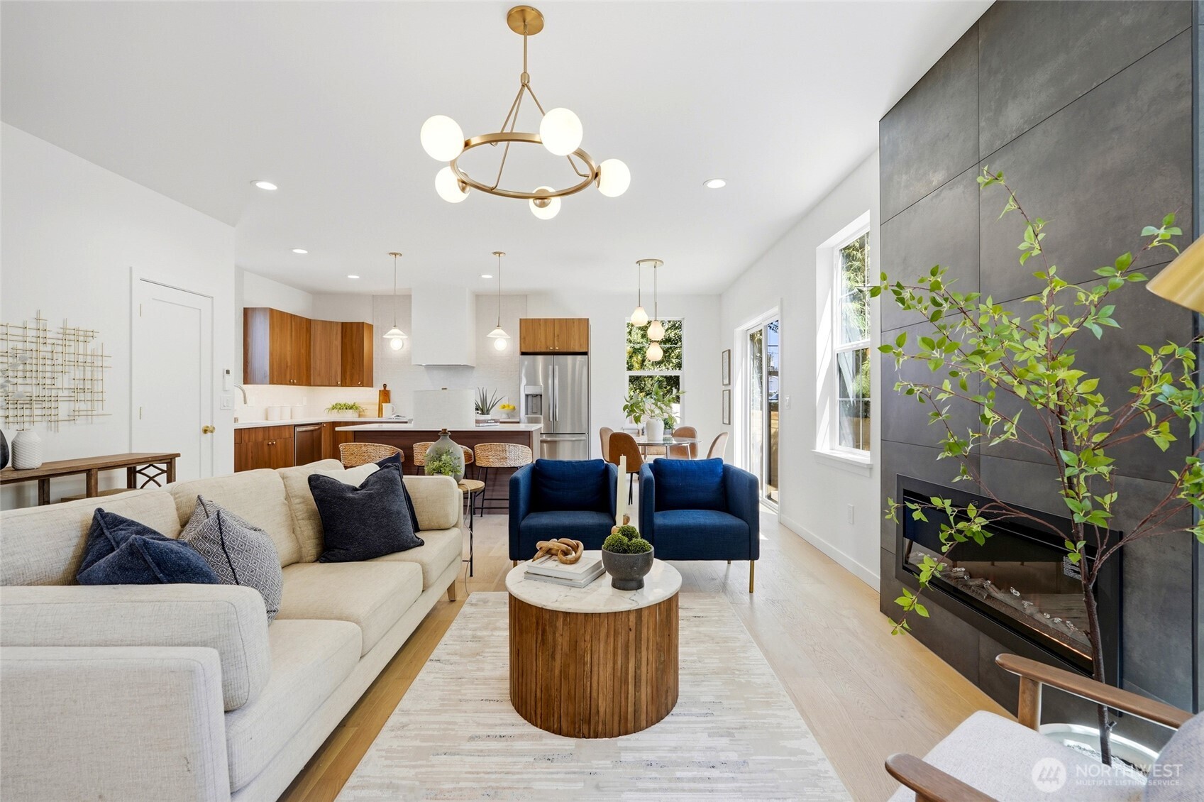5948 18 Avenue SW Unit: 2