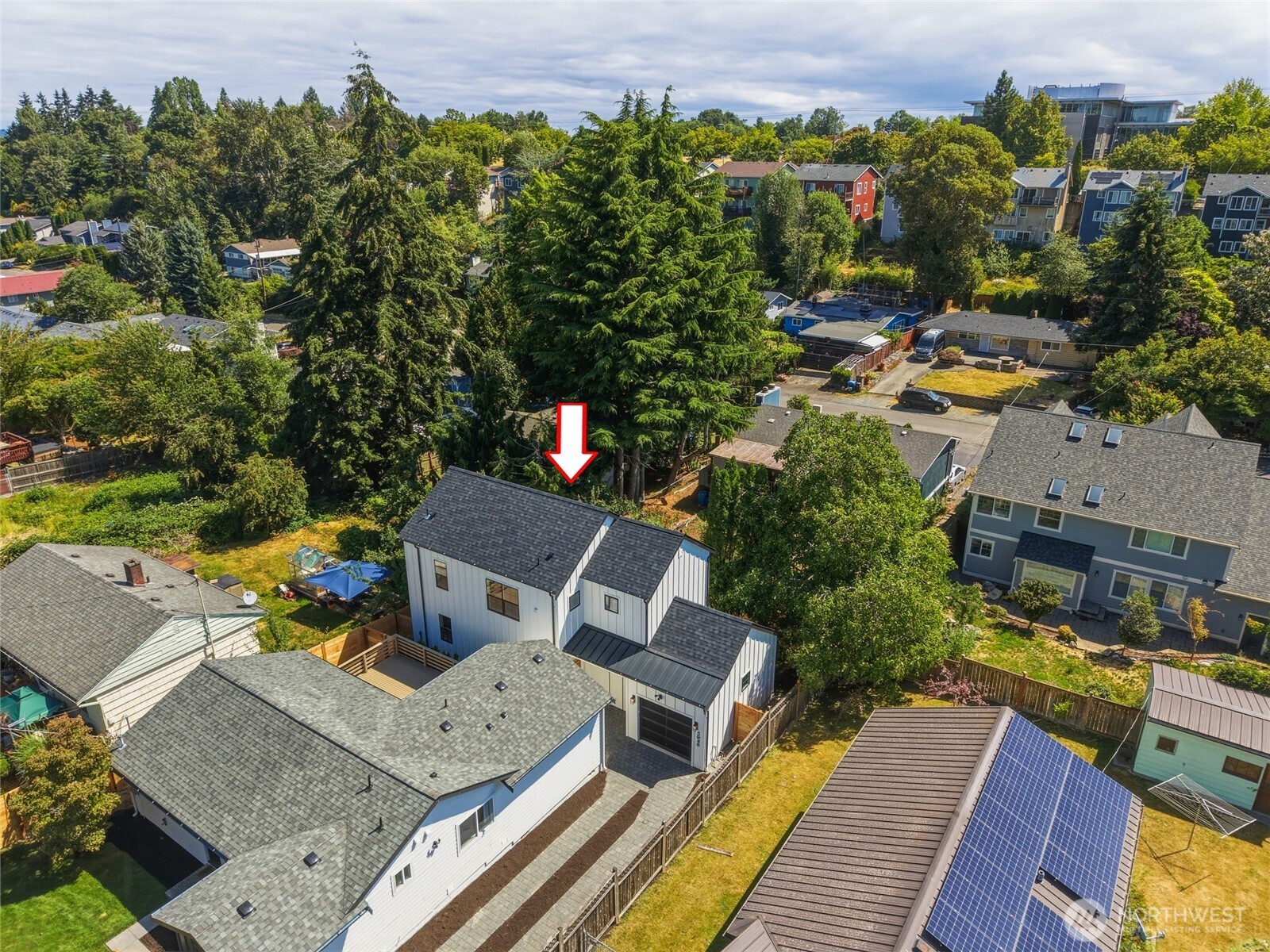 5948 18 Avenue SW Unit: 2