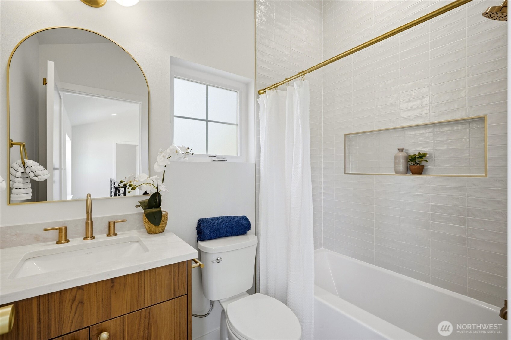 5948 18 Avenue SW Unit: 2
