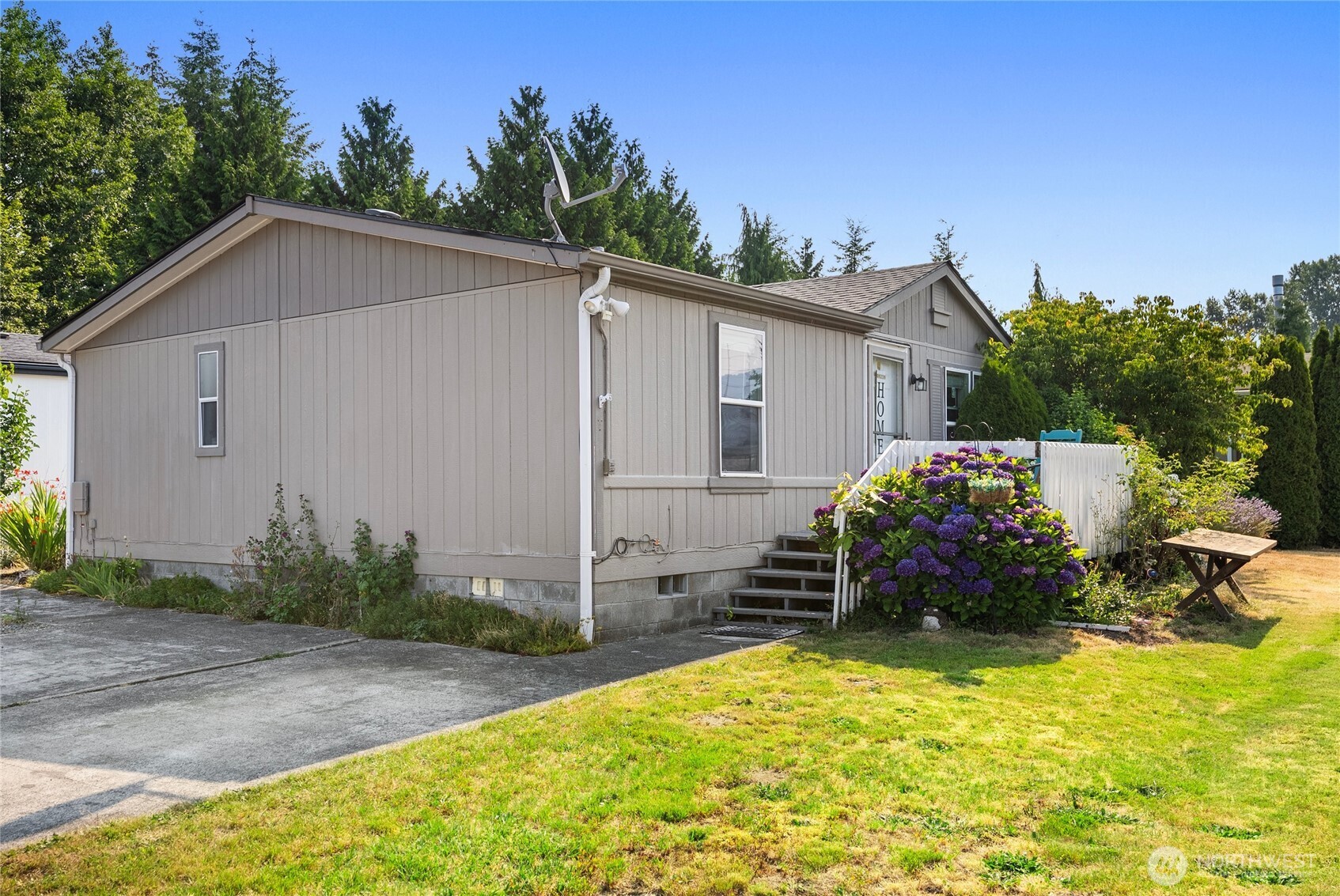 905 Carriage Ct Unit: 14