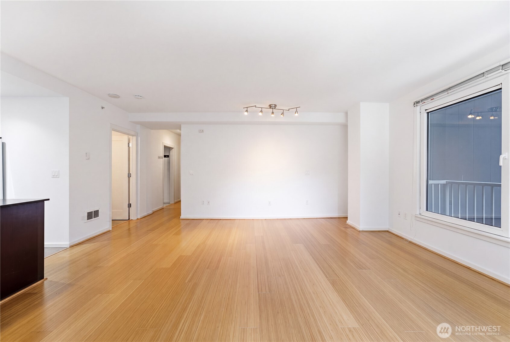 76 Cedar Street Unit: 405