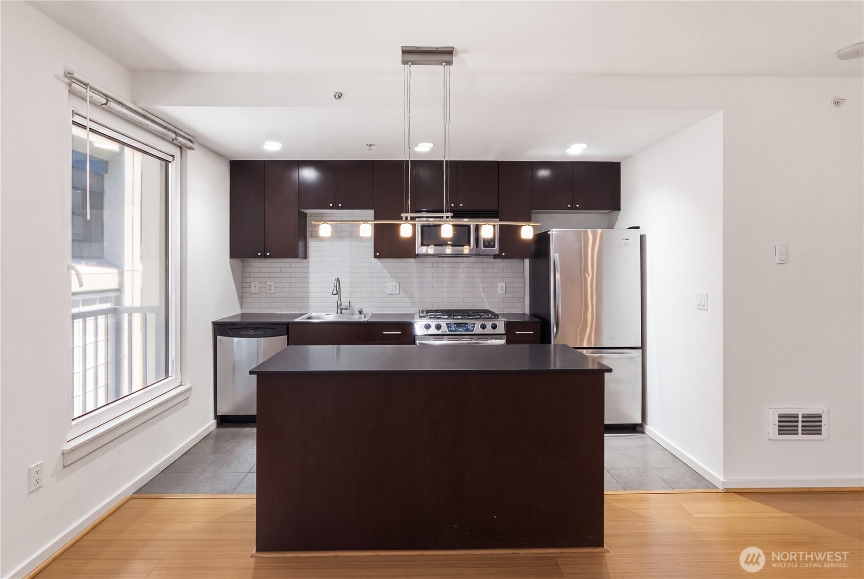 76 Cedar Street Unit: 405