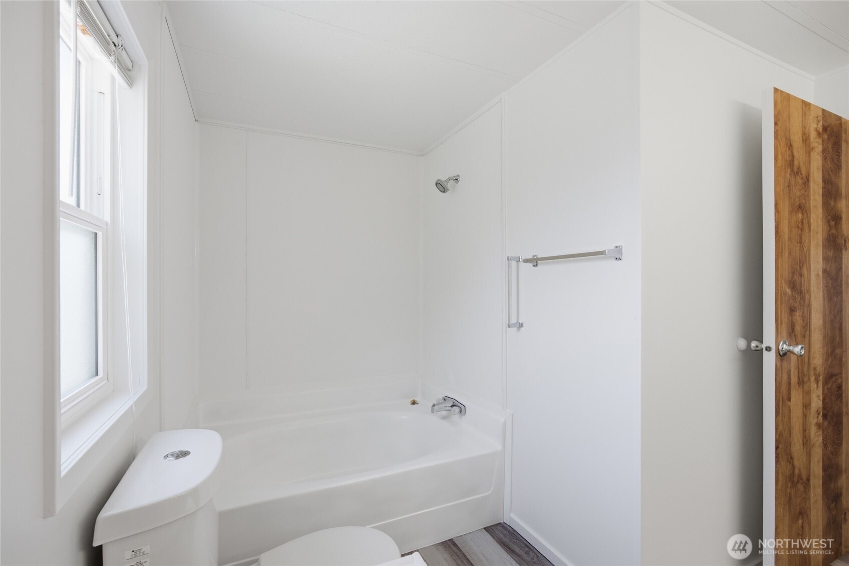 4815 Airway Drive NE Unit: 104
