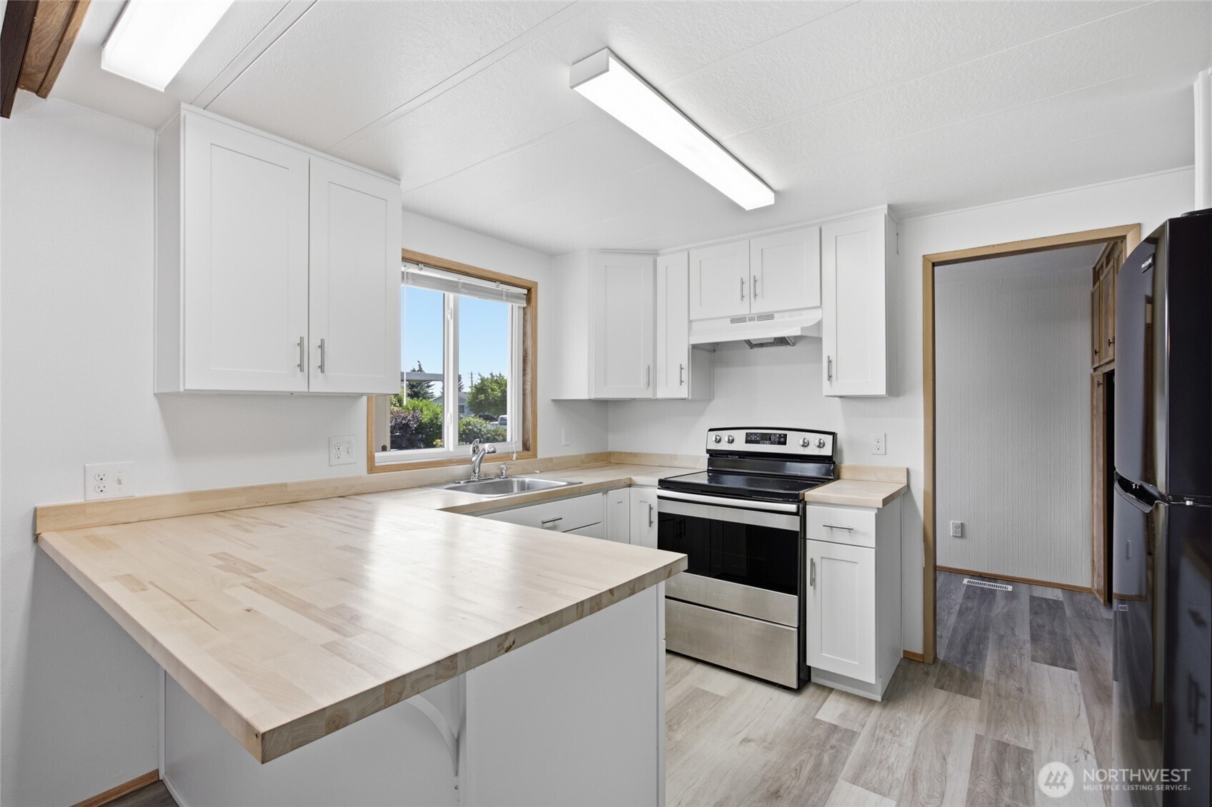 4815 Airway Drive NE Unit: 104