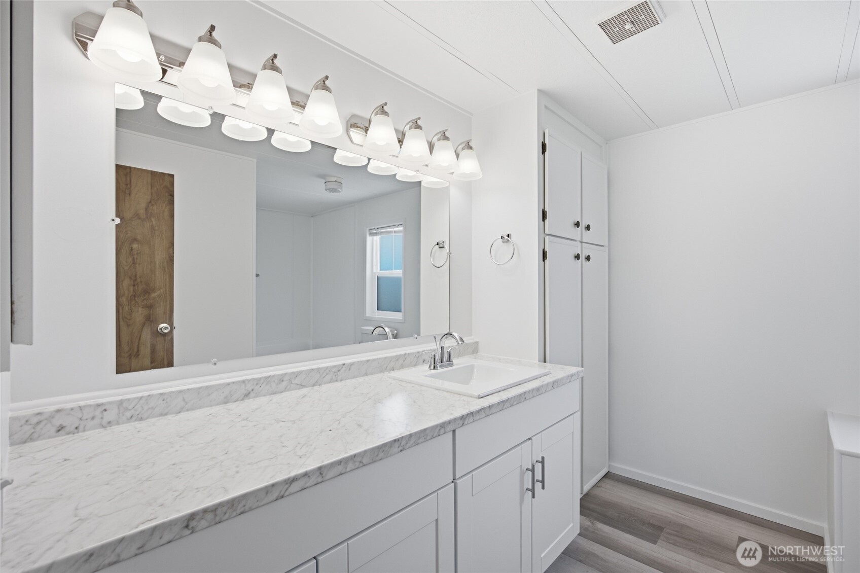 4815 Airway Drive NE Unit: 104
