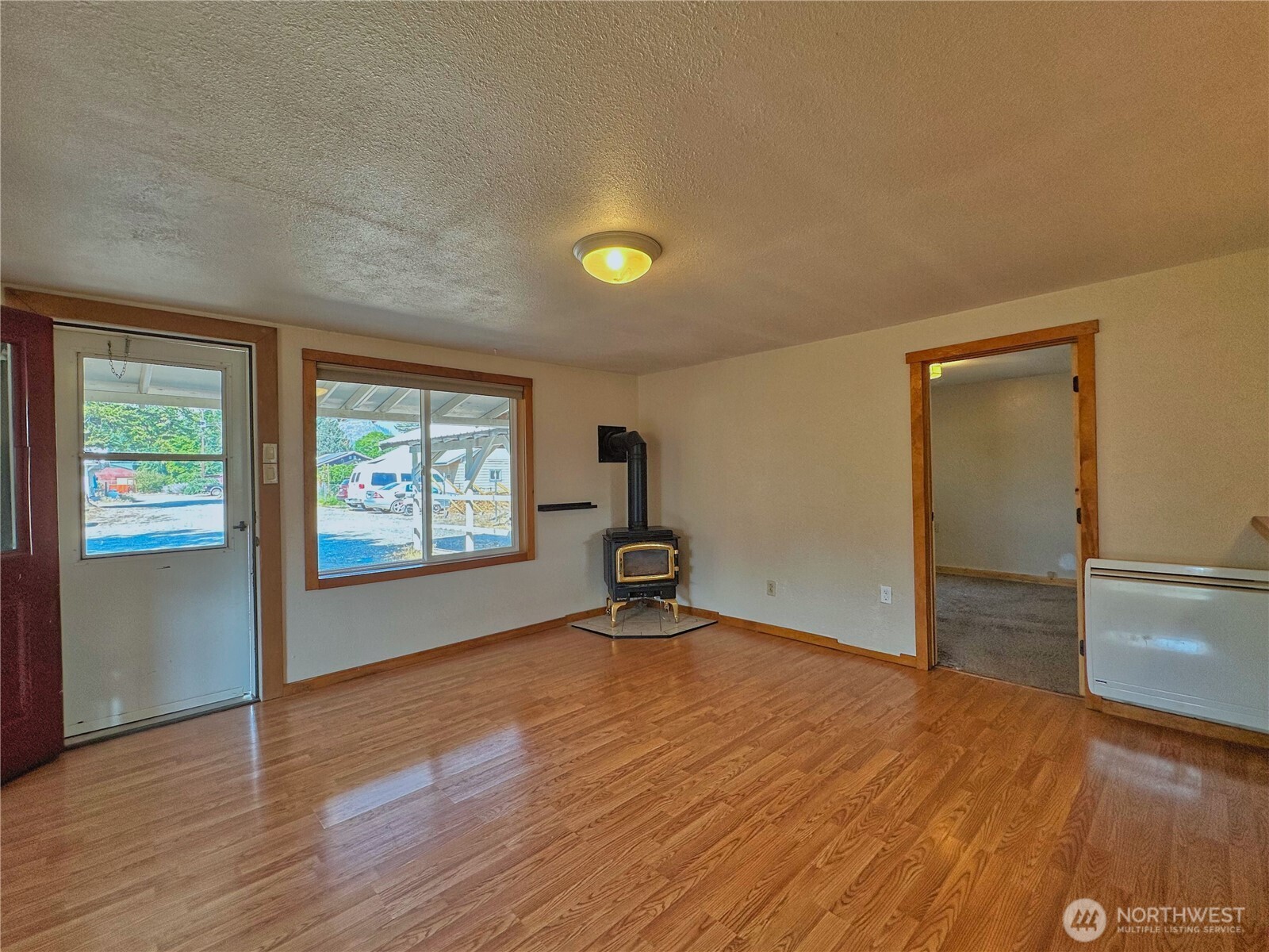 1211 Hughes Lane