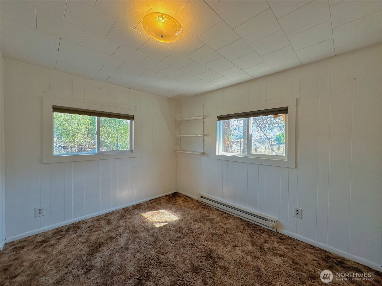1211 Hughes Lane